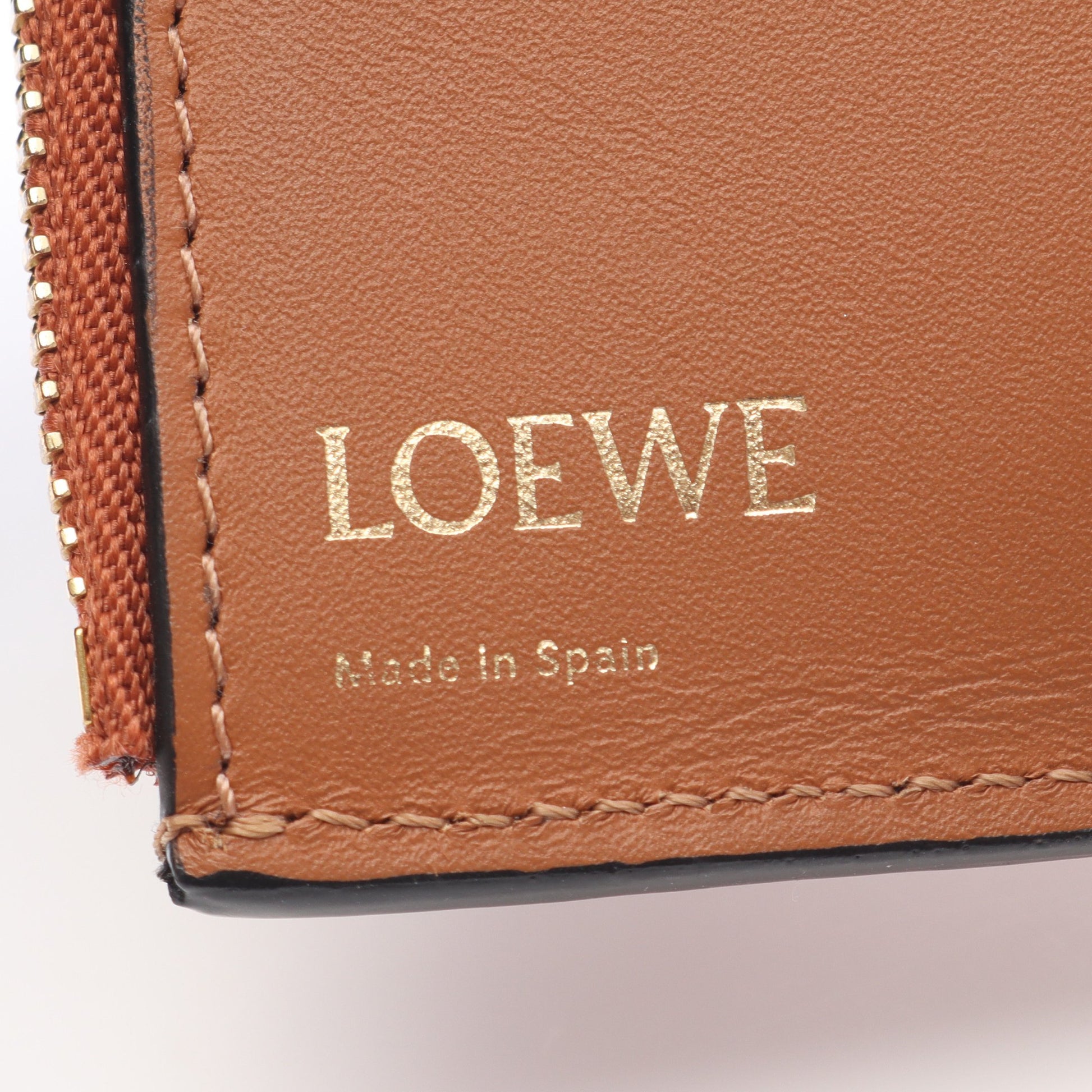バーティカル ウォレット スモール 三つ折り財布 レザー ブラウン ロエベ 財布・小物 LOEWE