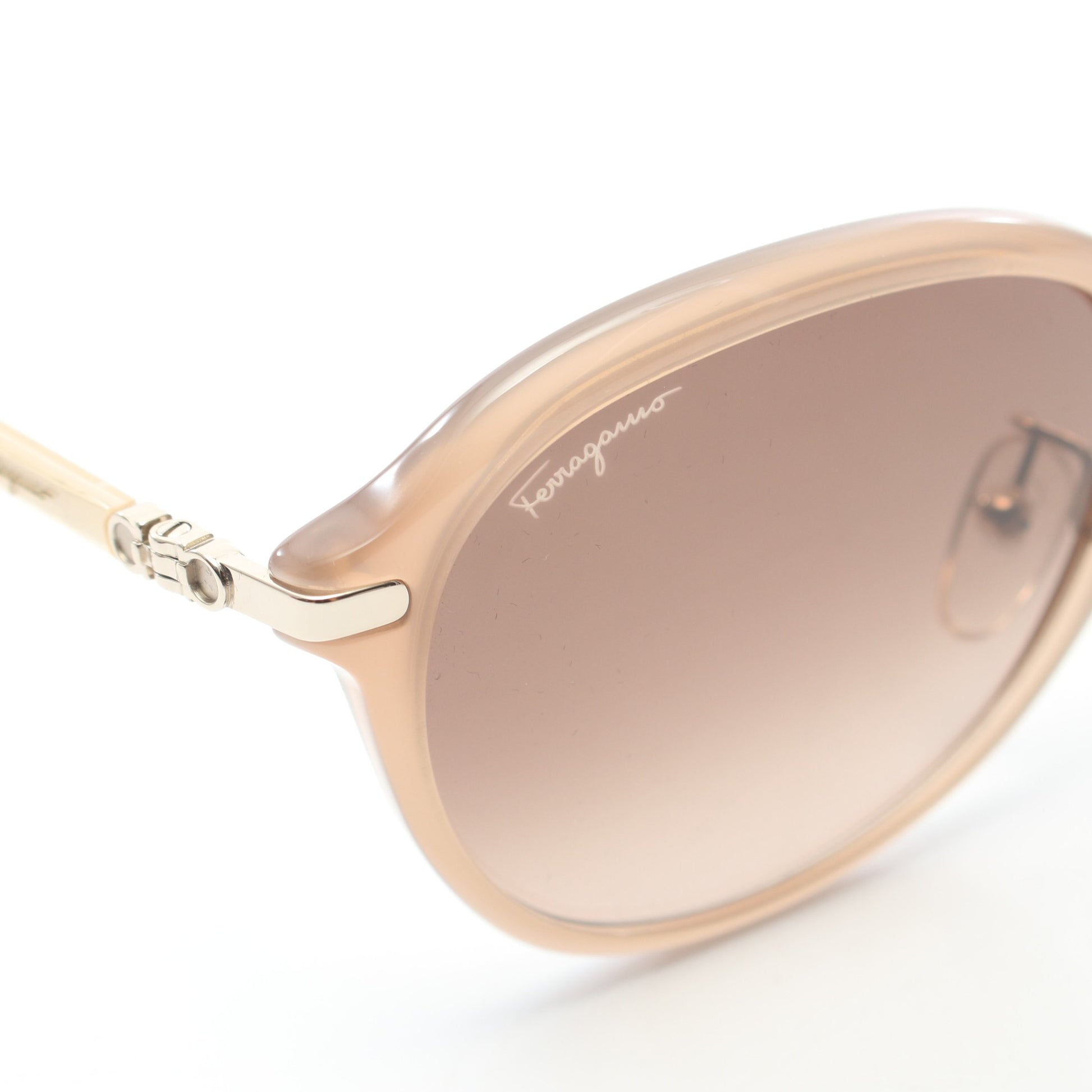 グラデーションレンズ サングラス ベージュ サルヴァトーレフェラガモ 財布・小物 Salvatore Ferragamo