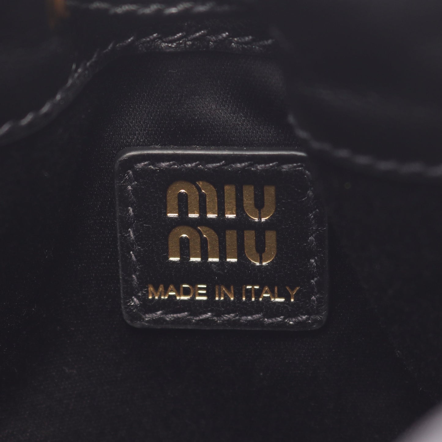 マテラッセ ポーチ ハンドバッグ レザー ブラック ミュウミュウ バッグ miu miu