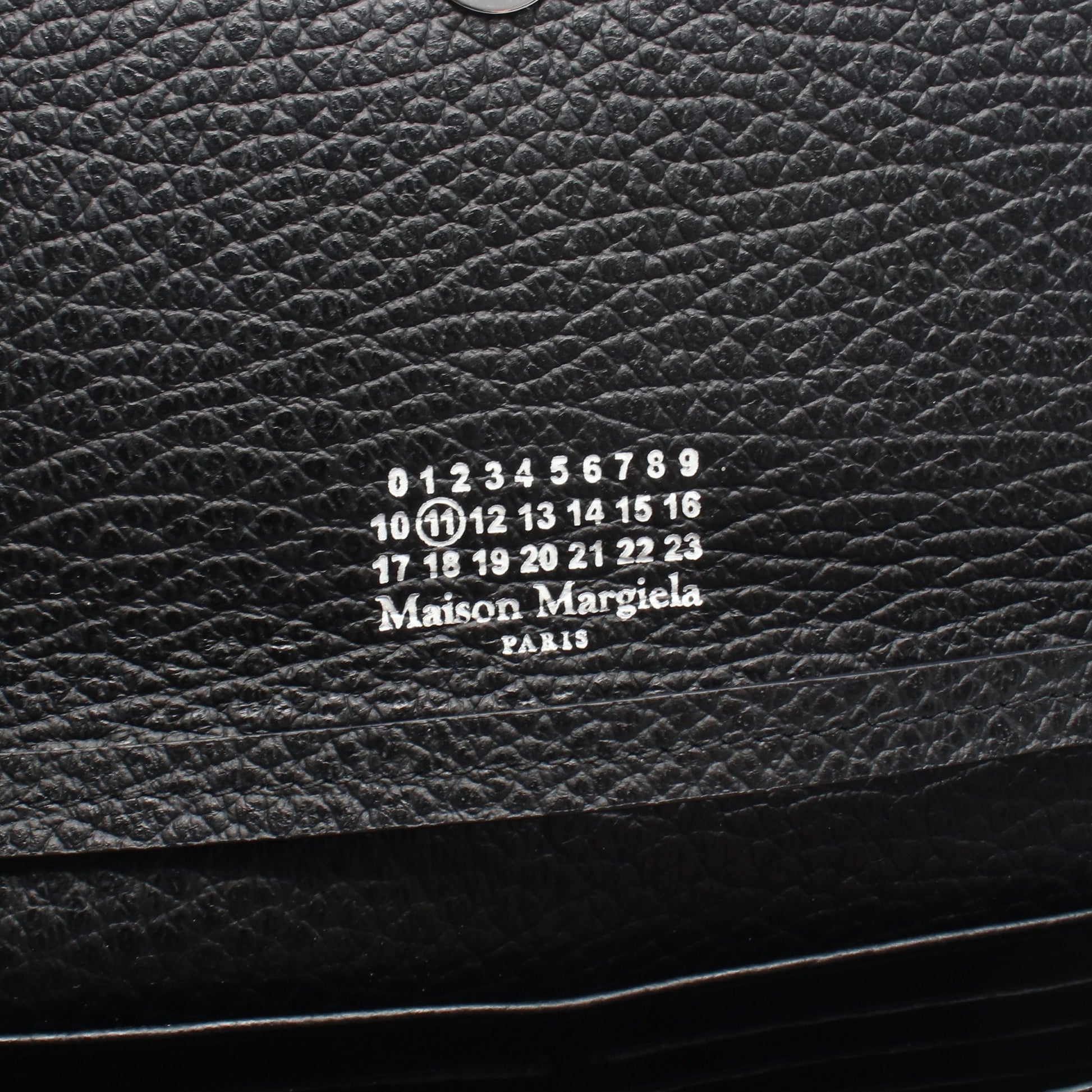 チェーンウォレット レザー ブラック メゾンマルジェラ11 バッグ Maison Margiela 11