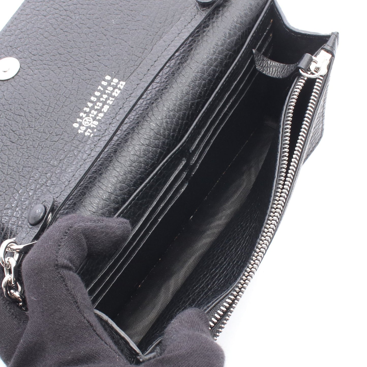 チェーンウォレット レザー ブラック メゾンマルジェラ11 バッグ Maison Margiela 11
