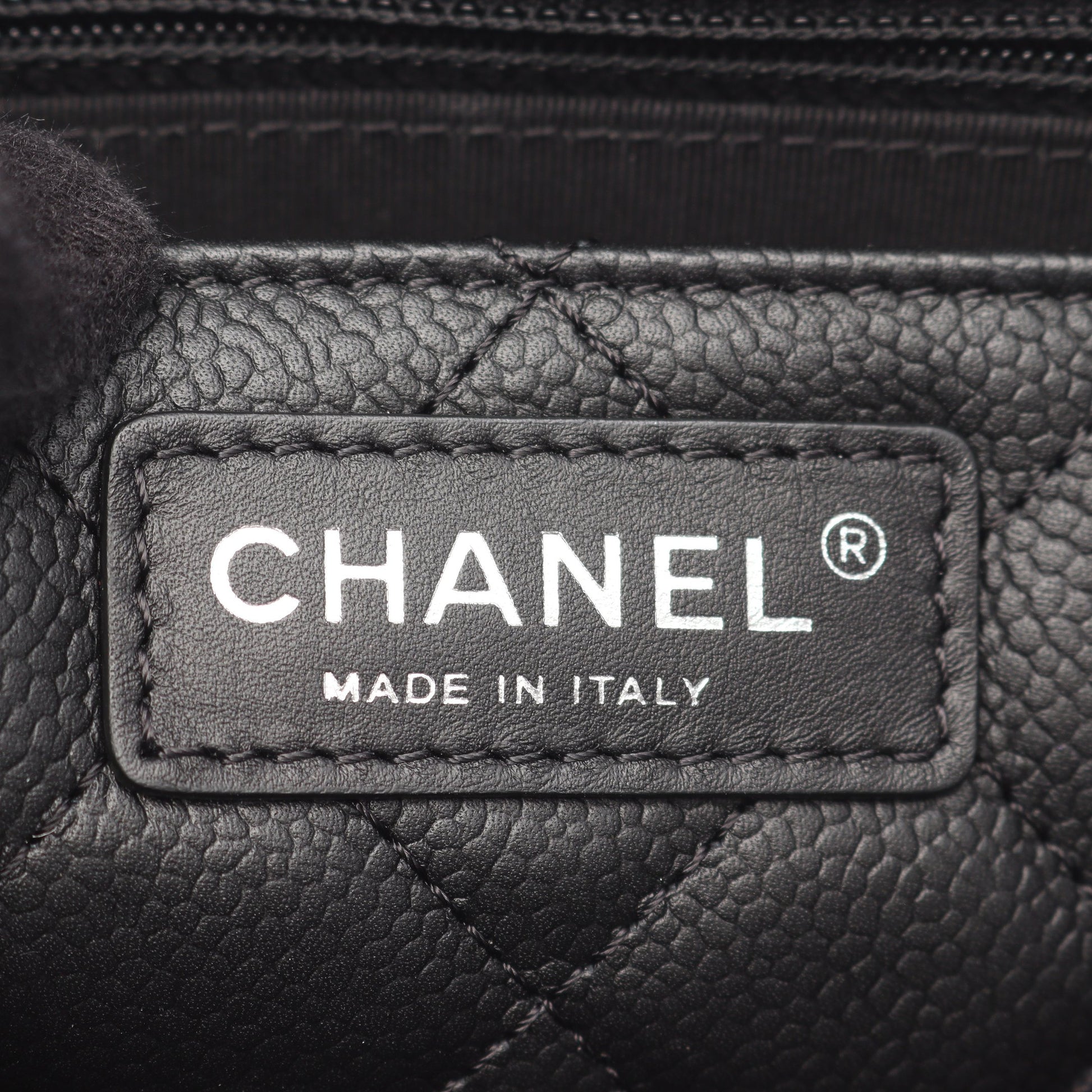 マトラッセ ハーフココ 2WAY チェーンショルダーバッグ キャビアスキン ブラック シルバー金具 シャネル バッグ CHANEL