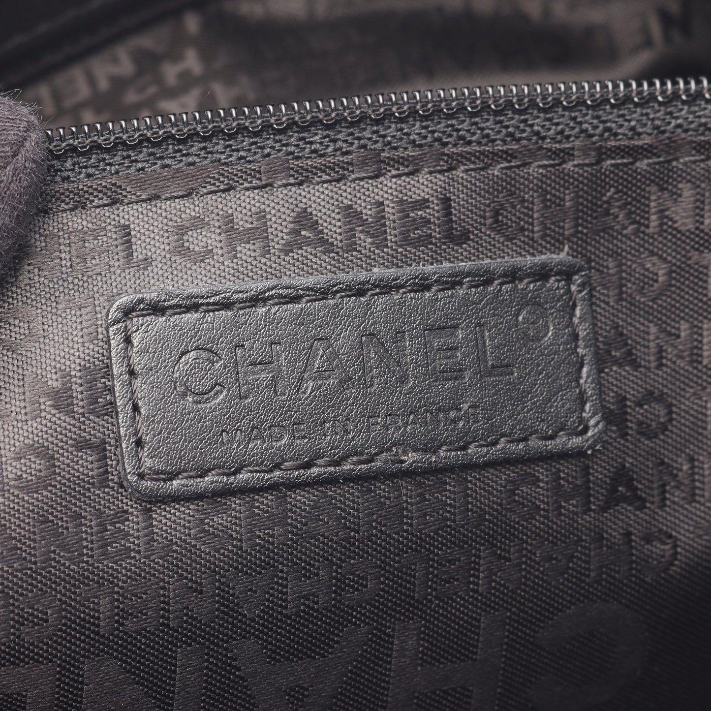 チョコバー ショルダーバッグ トートバッグ キャビアスキン ブラック シルバー金具 シャネル バッグ CHANEL