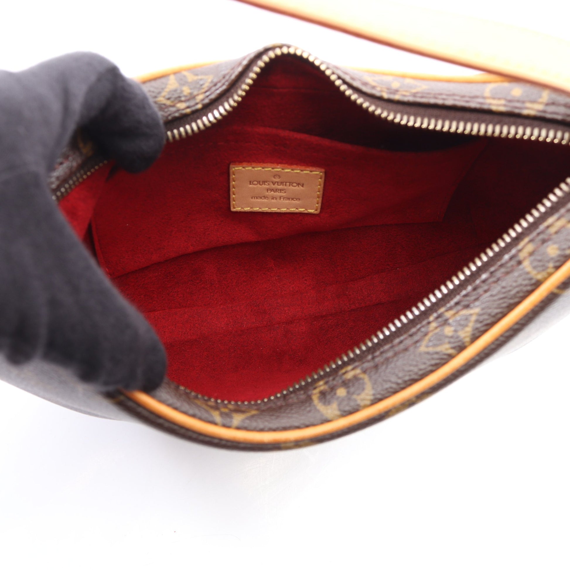 ポシェットクロワッサン モノグラム ショルダーバッグ PVC レザー ブラウン ルイヴィトン バッグ LOUIS VUITTON