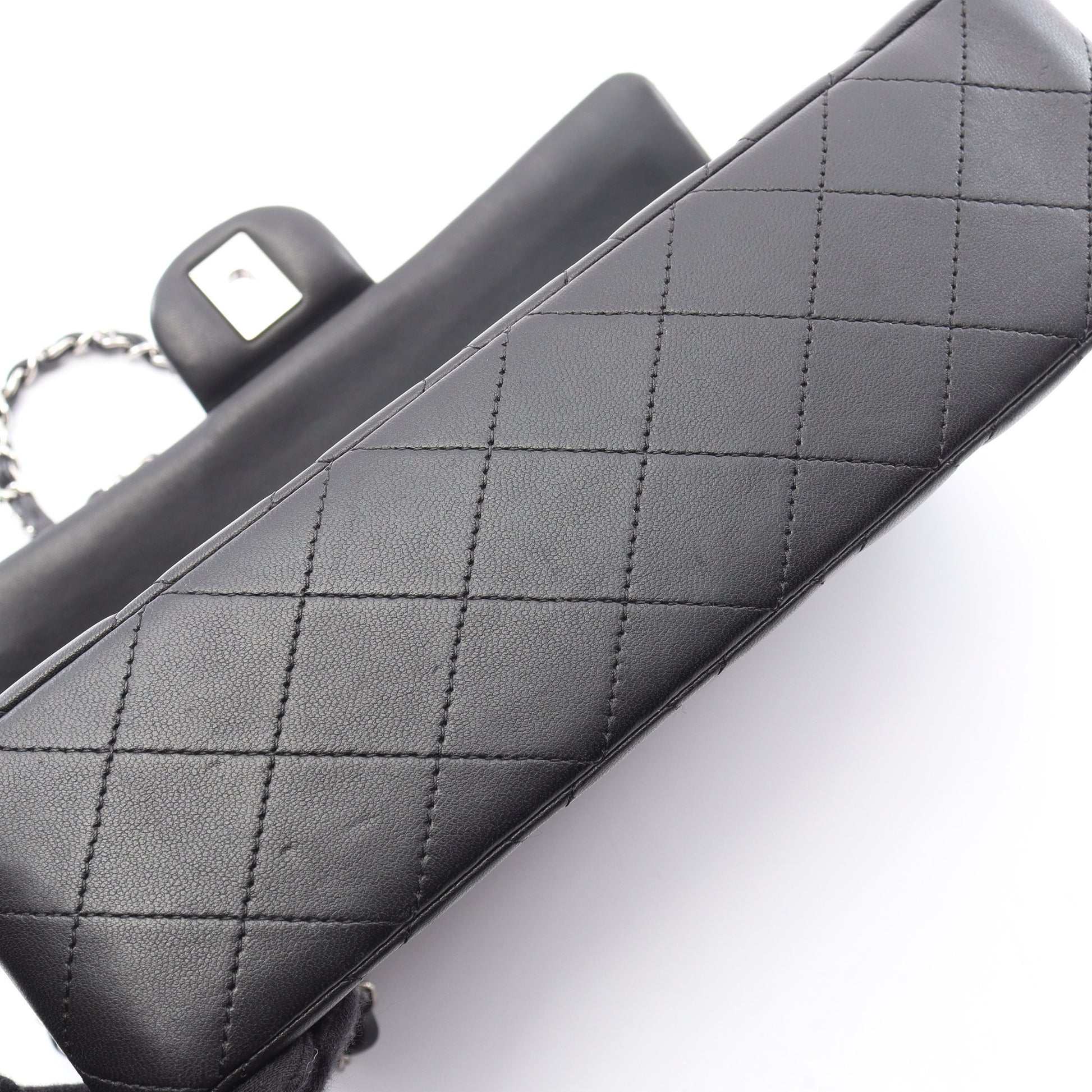 マトラッセ Wフラップ Wチェーンショルダーバッグ ラムスキン ブラック シルバー金具 シャネル バッグ CHANEL