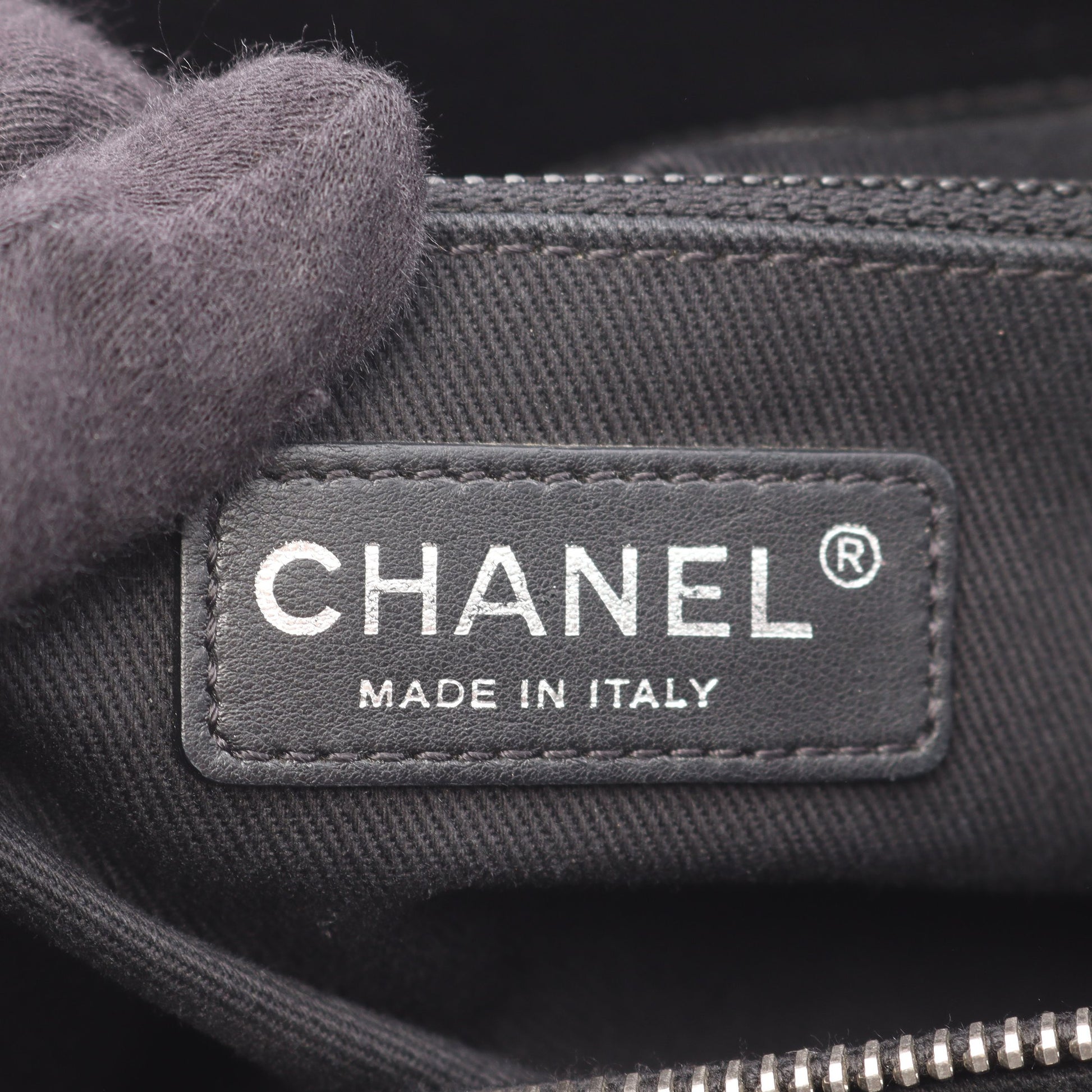 マトラッセ チェーンショルダーバッグ キャビアスキン ブラック シルバー金具 シャネル バッグ CHANEL