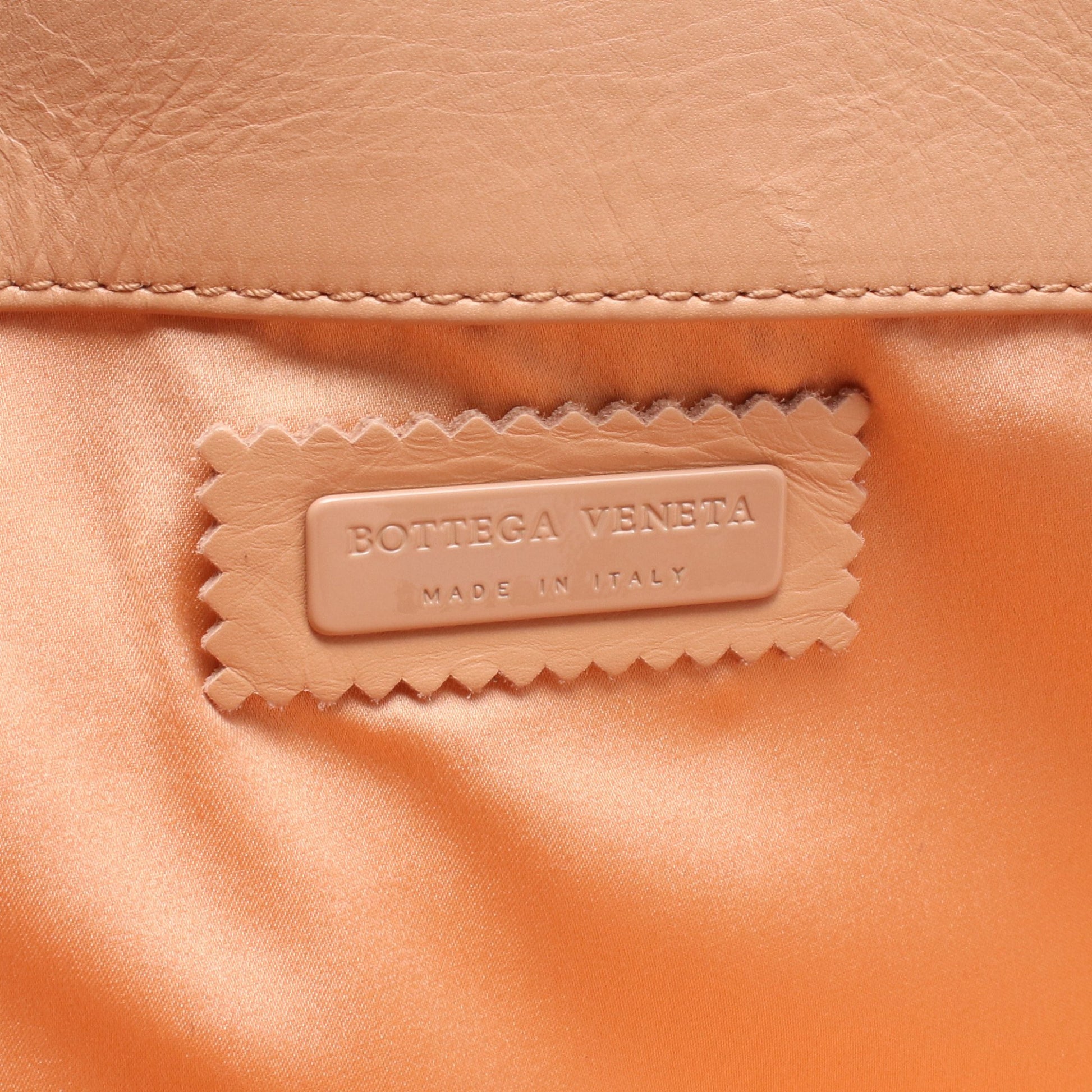 チェーンハンドバッグ チェーントートバッグ レザー ベージュ ボッテガヴェネタ バッグ BOTTEGA VENETA