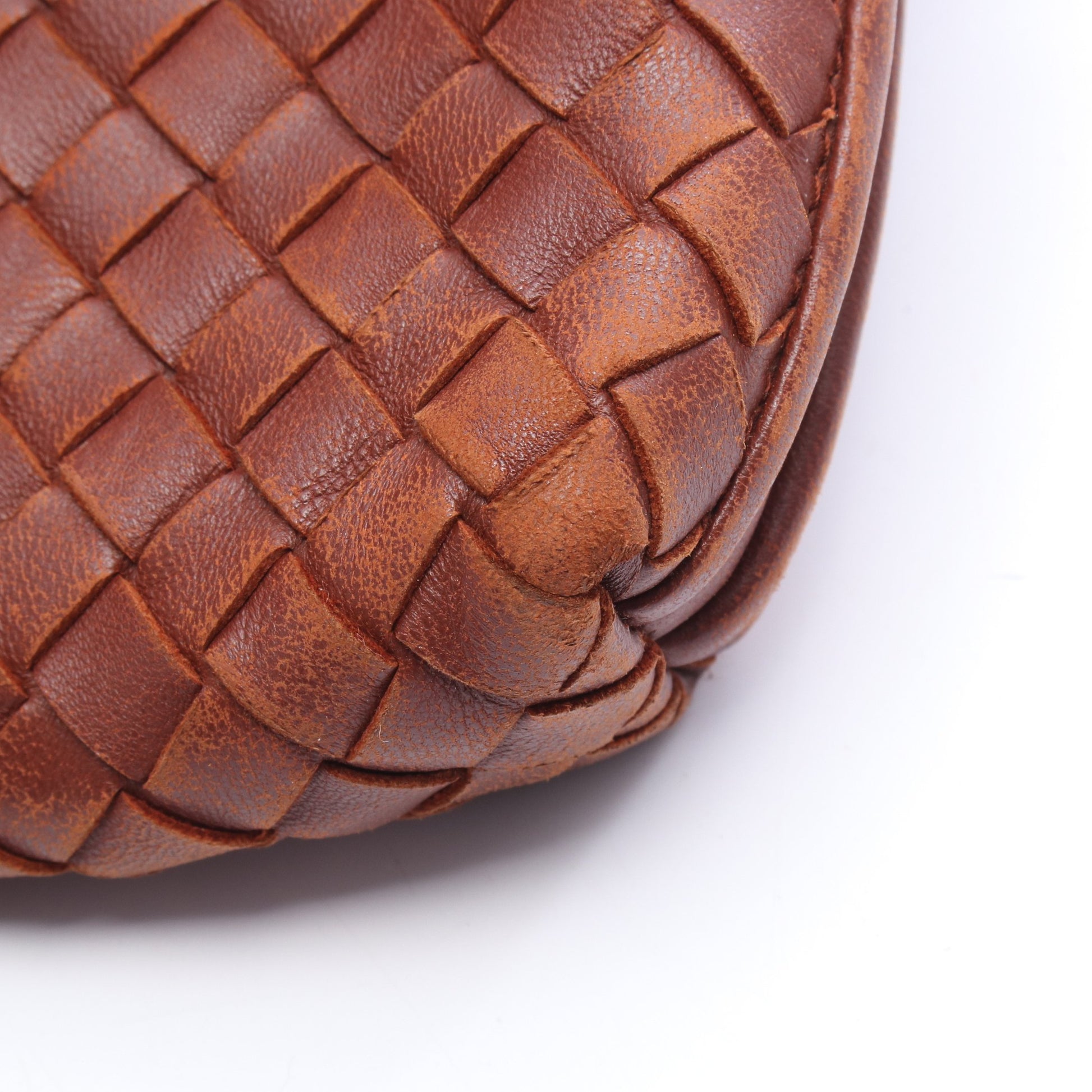 イントレチャート ショルダーバッグ レザー ブラウン ボッテガヴェネタ バッグ BOTTEGA VENETA
