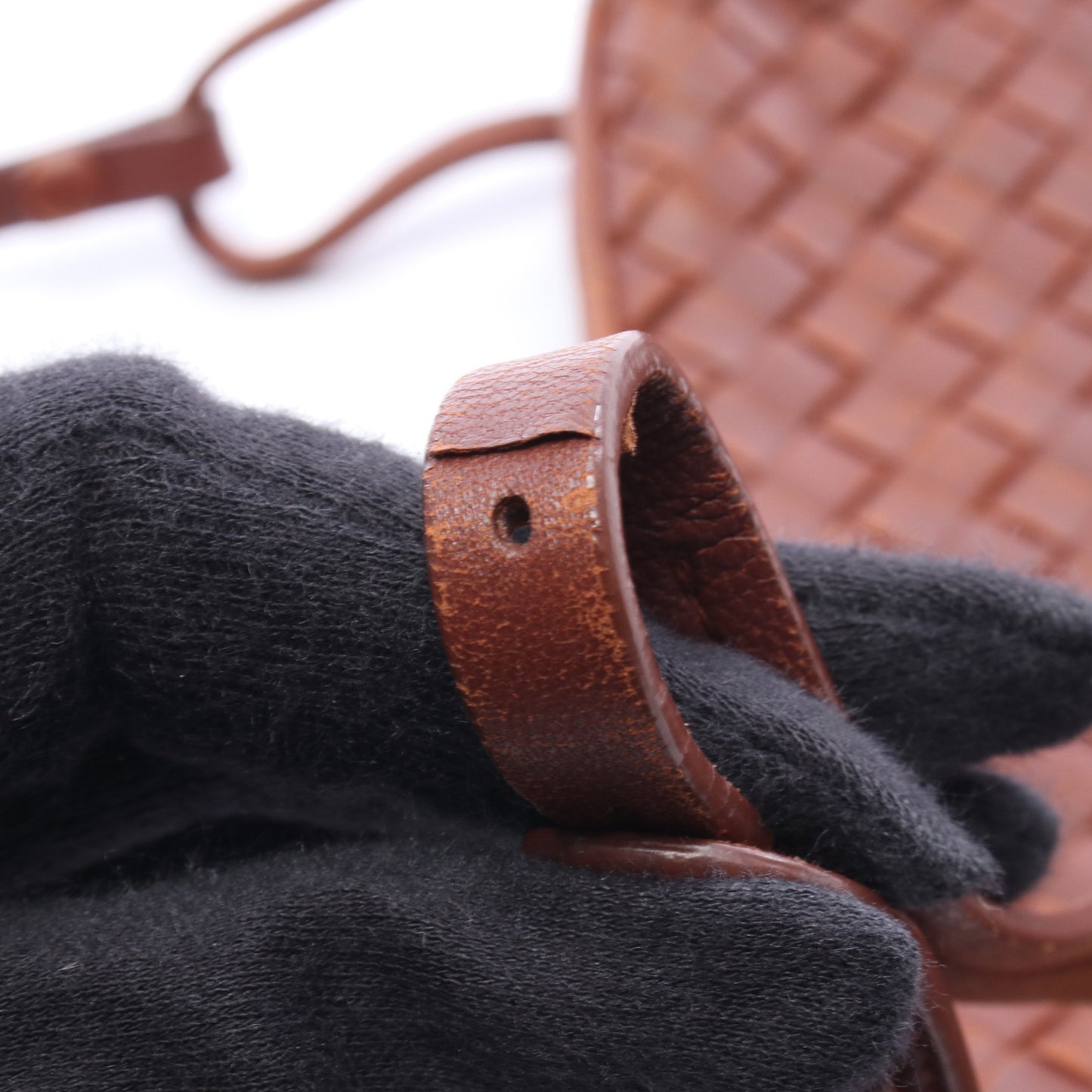 イントレチャート ショルダーバッグ レザー ブラウン ボッテガヴェネタ バッグ BOTTEGA VENETA