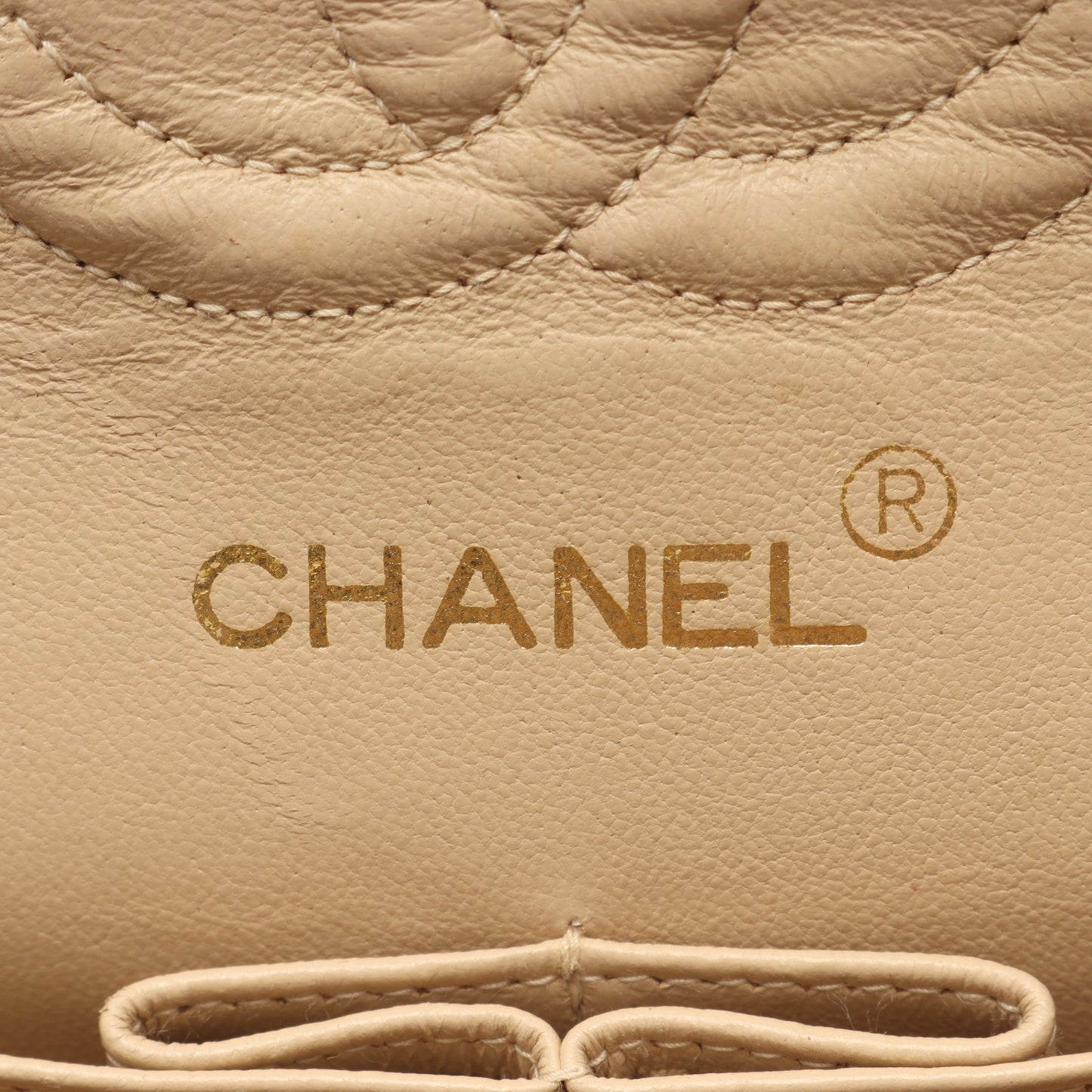 マトラッセ Wフラップ Wチェーンショルダーバッグ ラムスキン ベージュ ゴールド金具 シャネル バッグ CHANEL