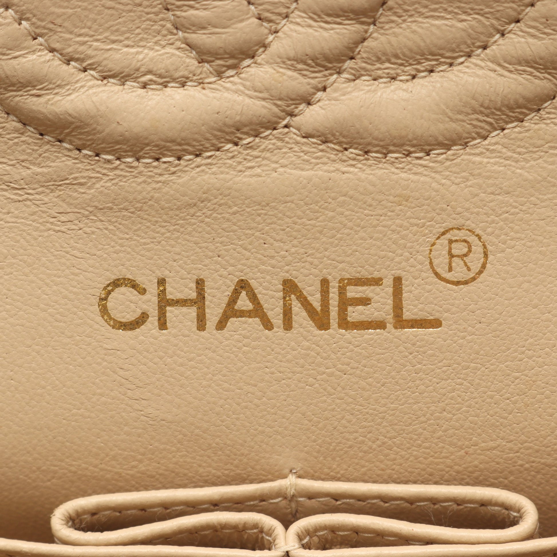 マトラッセ Wフラップ Wチェーンショルダーバッグ ラムスキン ベージュ ゴールド金具 シャネル バッグ CHANEL