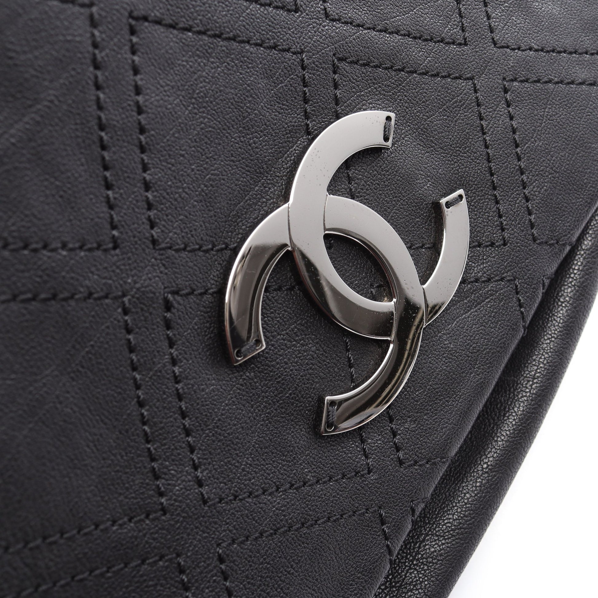 ダイヤステッチ チェーンショルダーバッグ レザー ブラック シルバー金具 シャネル バッグ CHANEL