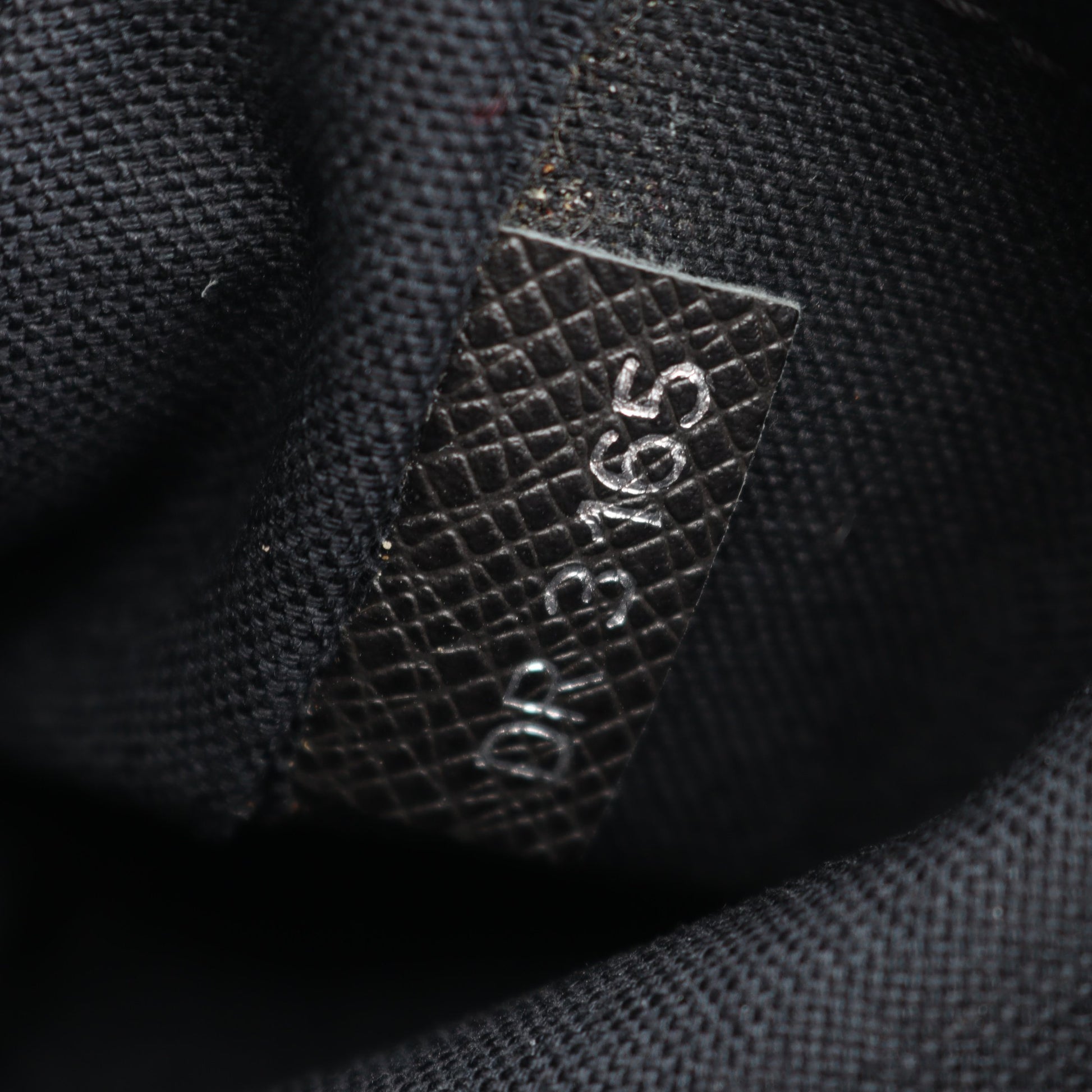 グリゴリ メッセンジャー タイガ アルドワーズ ショルダーバッグ レザー ブラック ルイヴィトン バッグ LOUIS VUITTON