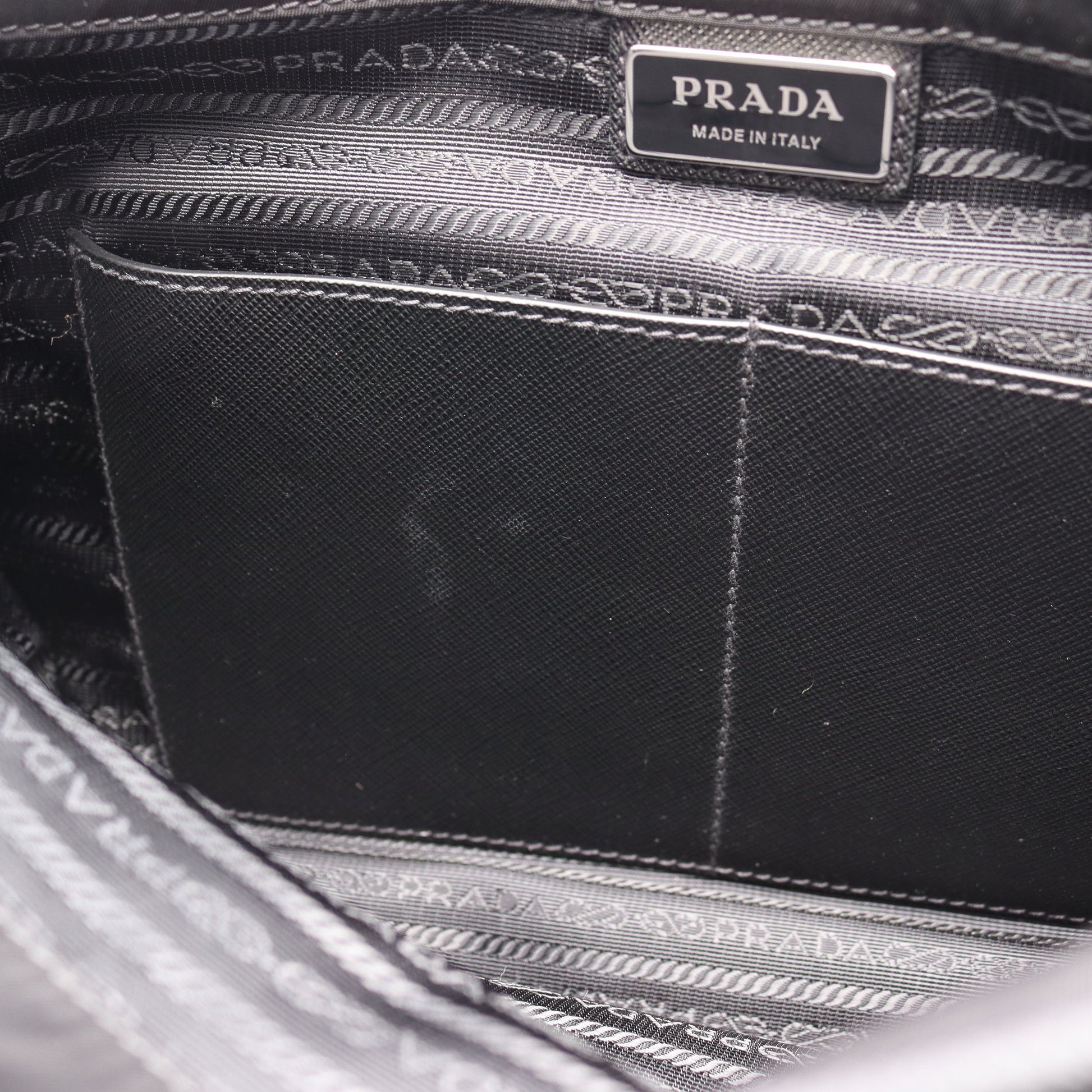 メッセンジャーバッグ ショルダーバッグ ナイロン サフィアーノレザー ブラック プラダ バッグ PRADA