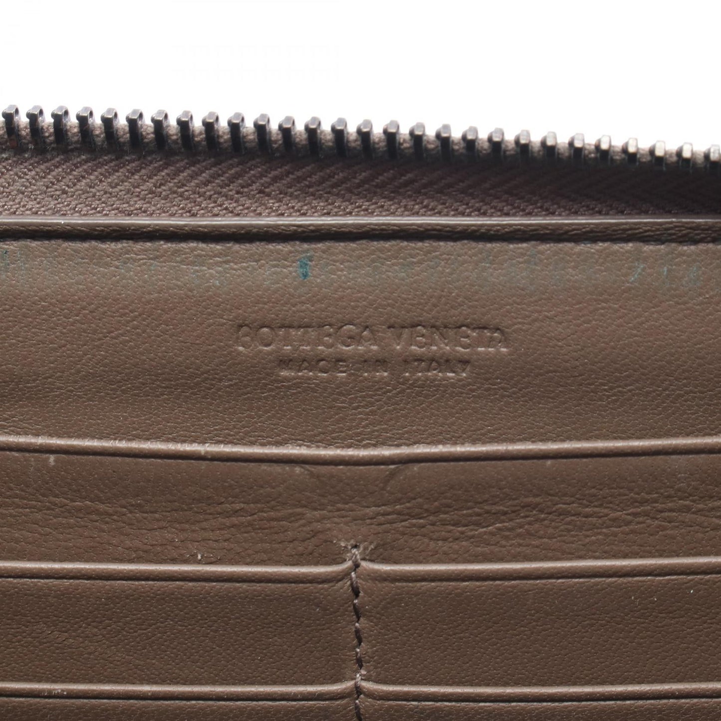 イントレチャート ラウンドファスナー長財布 レザー グレーブラウン ボッテガヴェネタ 財布・小物 BOTTEGA VENETA
