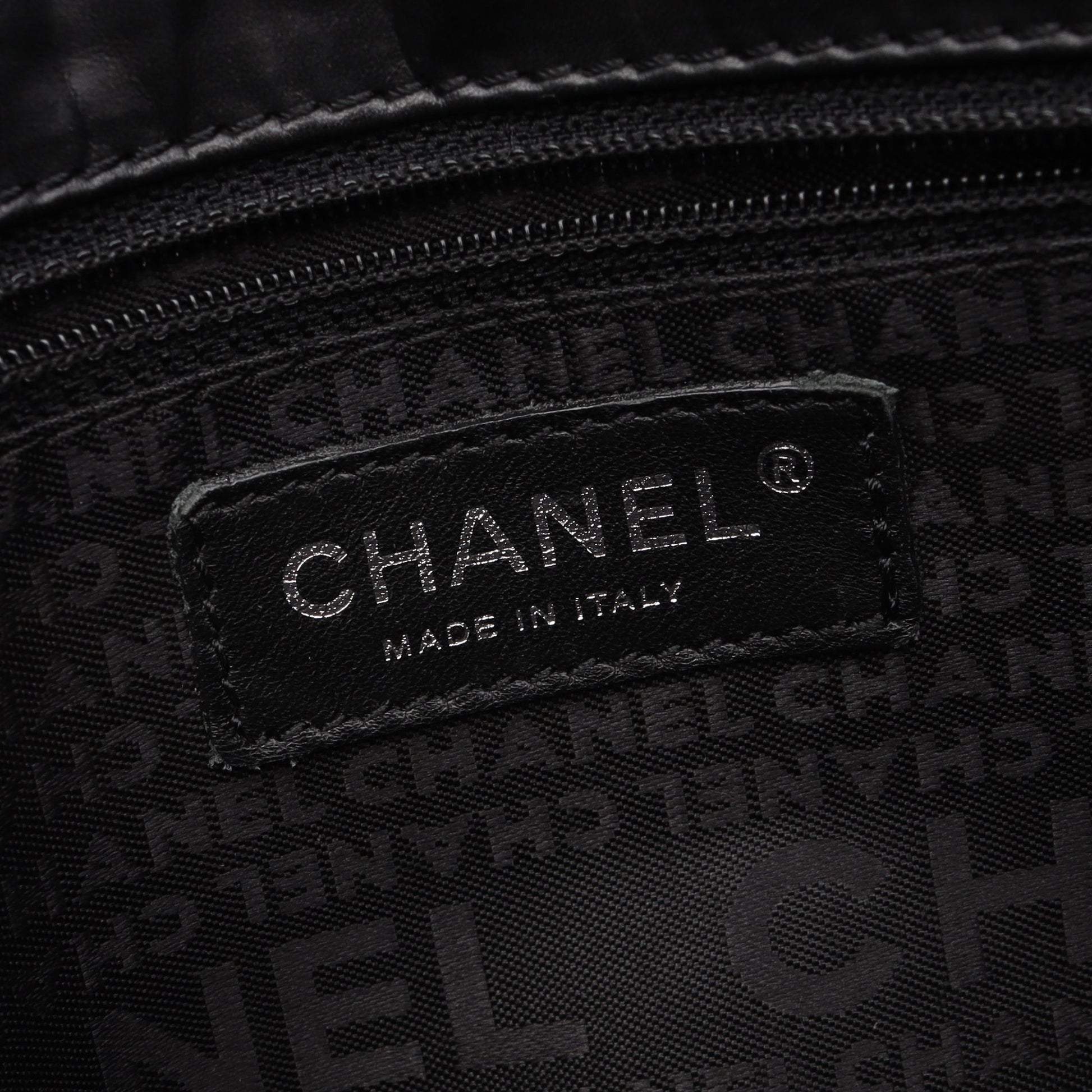 ワイルドステッチ ショルダーバッグ エイジドカーフスキン ブラック シルバー金具 シャネル バッグ CHANEL