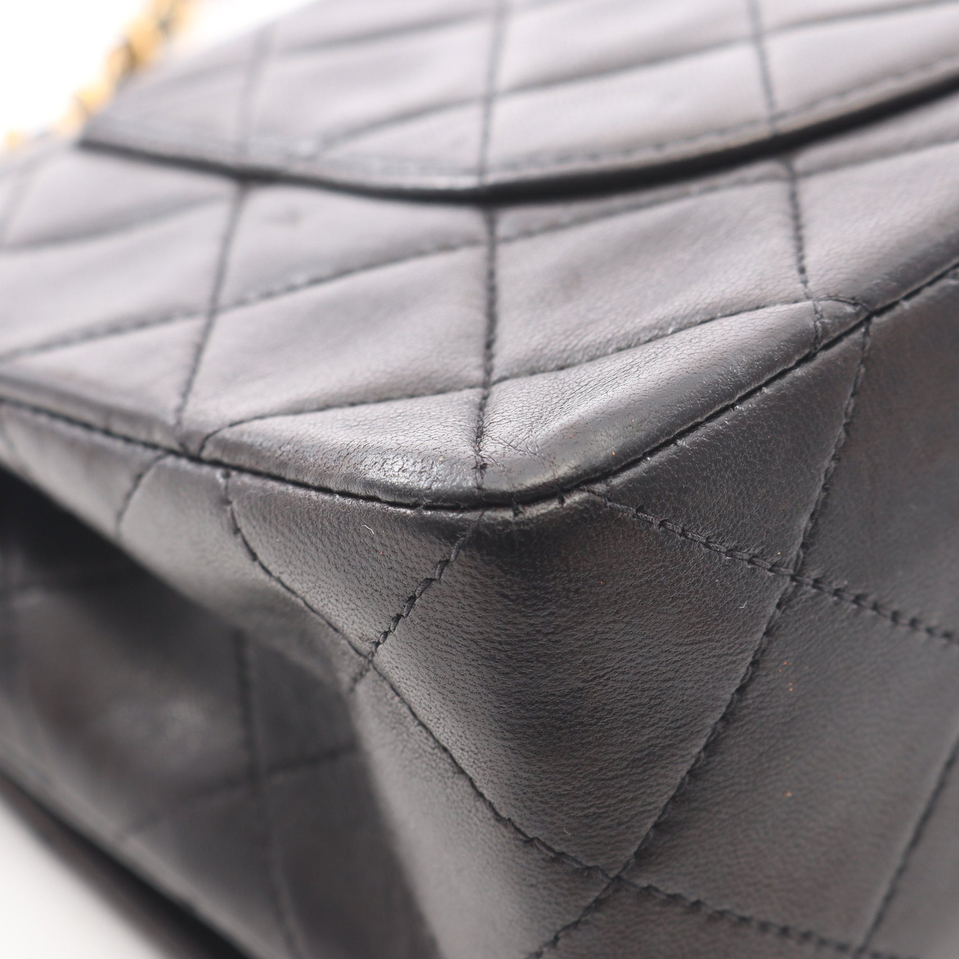 マトラッセ Wフラップ Wチェーンショルダーバッグ ラムスキン ブラック ゴールド金具 シャネル バッグ CHANEL