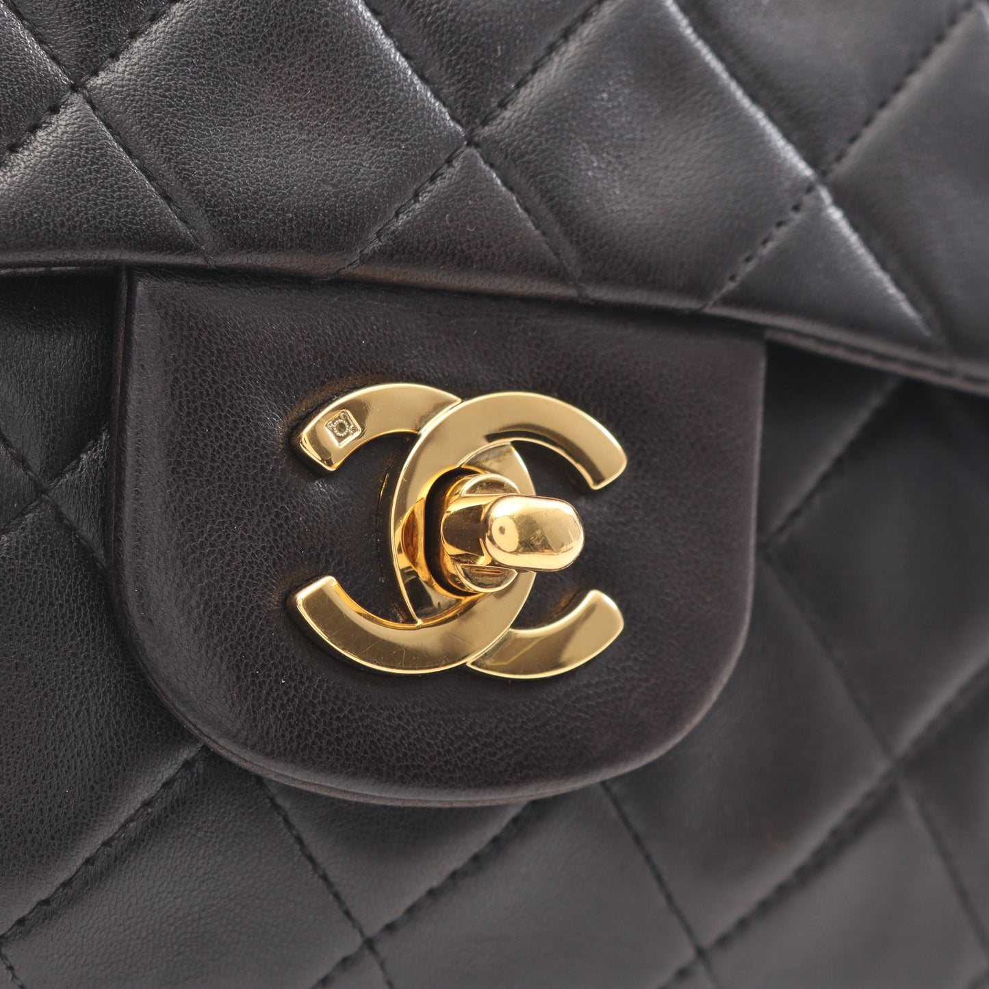 マトラッセ Wフラップ Wチェーンショルダーバッグ ラムスキン ブラック ゴールド金具 シャネル バッグ CHANEL
