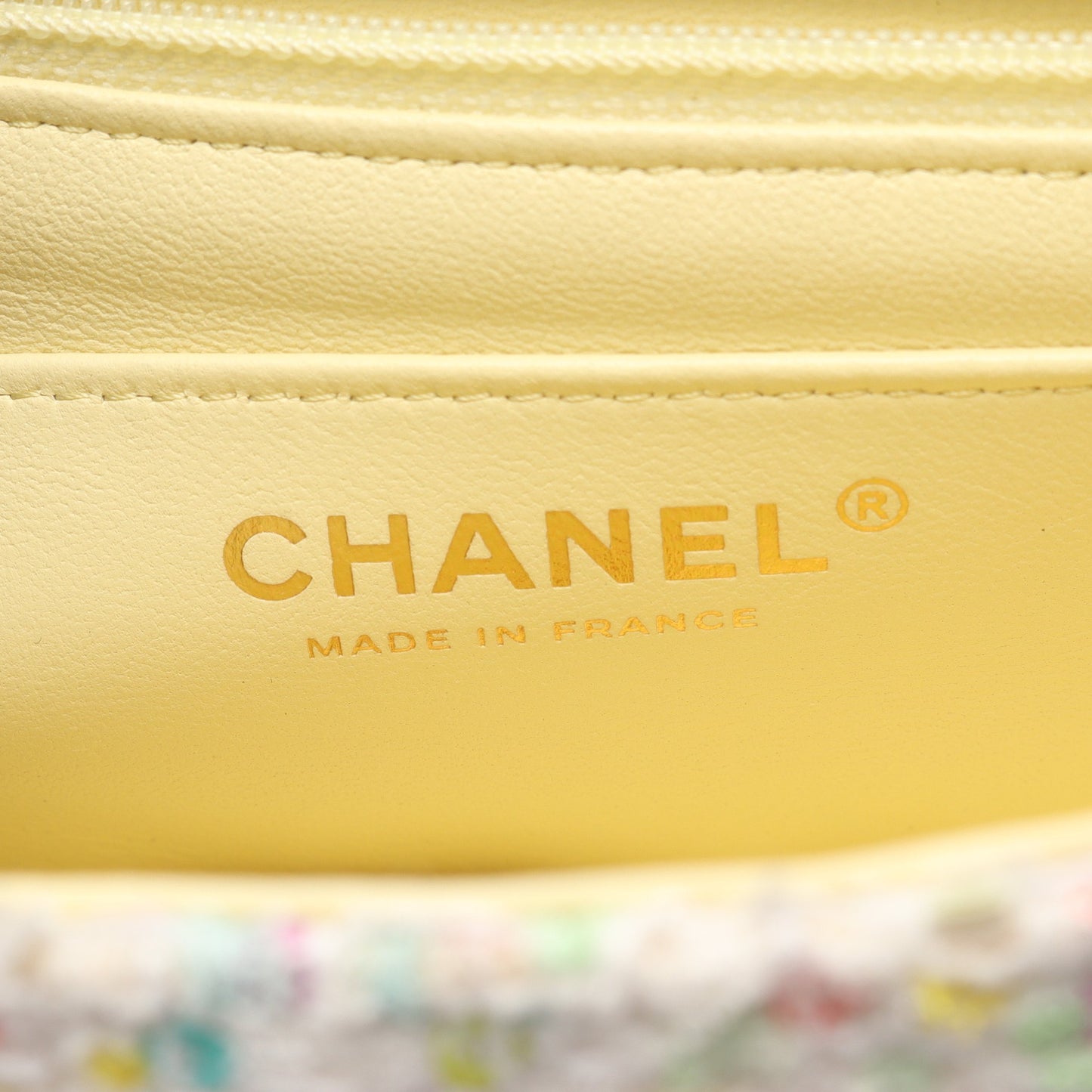 ミニマトラッセ20 チェーンショルダーバッグ ツイード ホワイト マルチカラー ゴールド金具 シャネル バッグ CHANEL