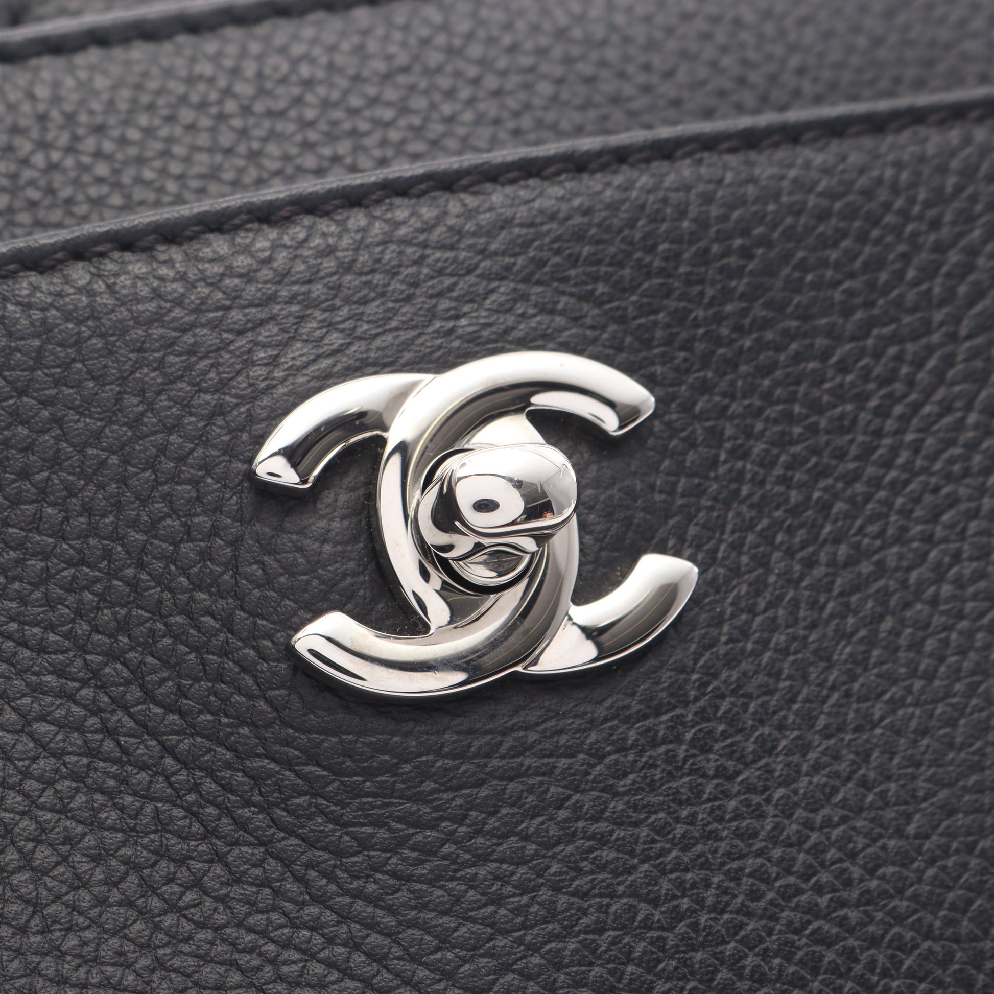 エグゼクティブ ハンドバッグ トートバッグ レザー ブラック シルバー金具 シャネル バッグ CHANEL