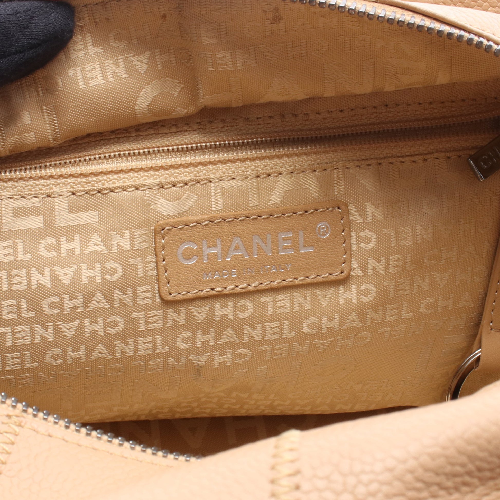 チョコバー ハンドバッグ ミニボストンバッグ キャビアスキン ベージュ シルバー金具 シャネル バッグ CHANEL