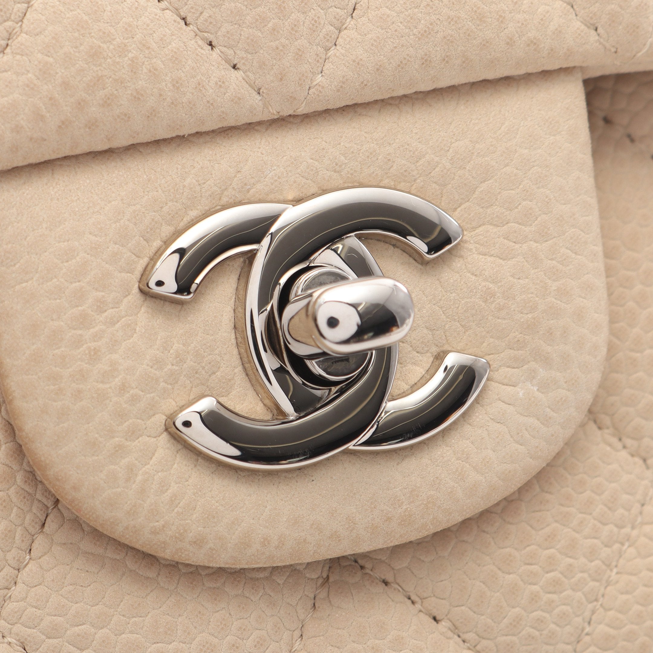 【Momoka】CHANEL マトラッセ キャビアスキン ライトベージュ シャネル マトラッセ 23cm キャビアスキン 定番色♪ ベージュ (CHANEL