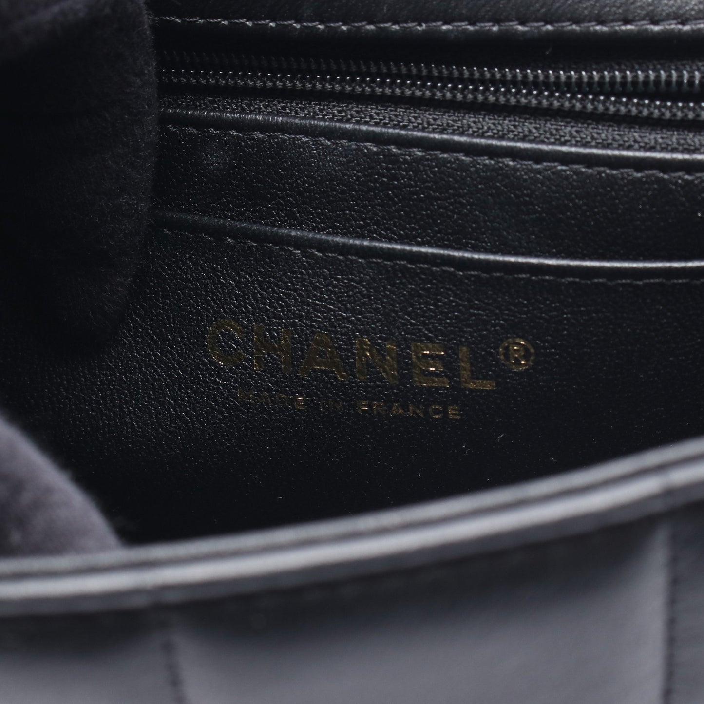 チョコバー ミニフラップ チェーンショルダーバッグ ラムスキン ブラック ゴールド金具 シャネル バッグ CHANEL