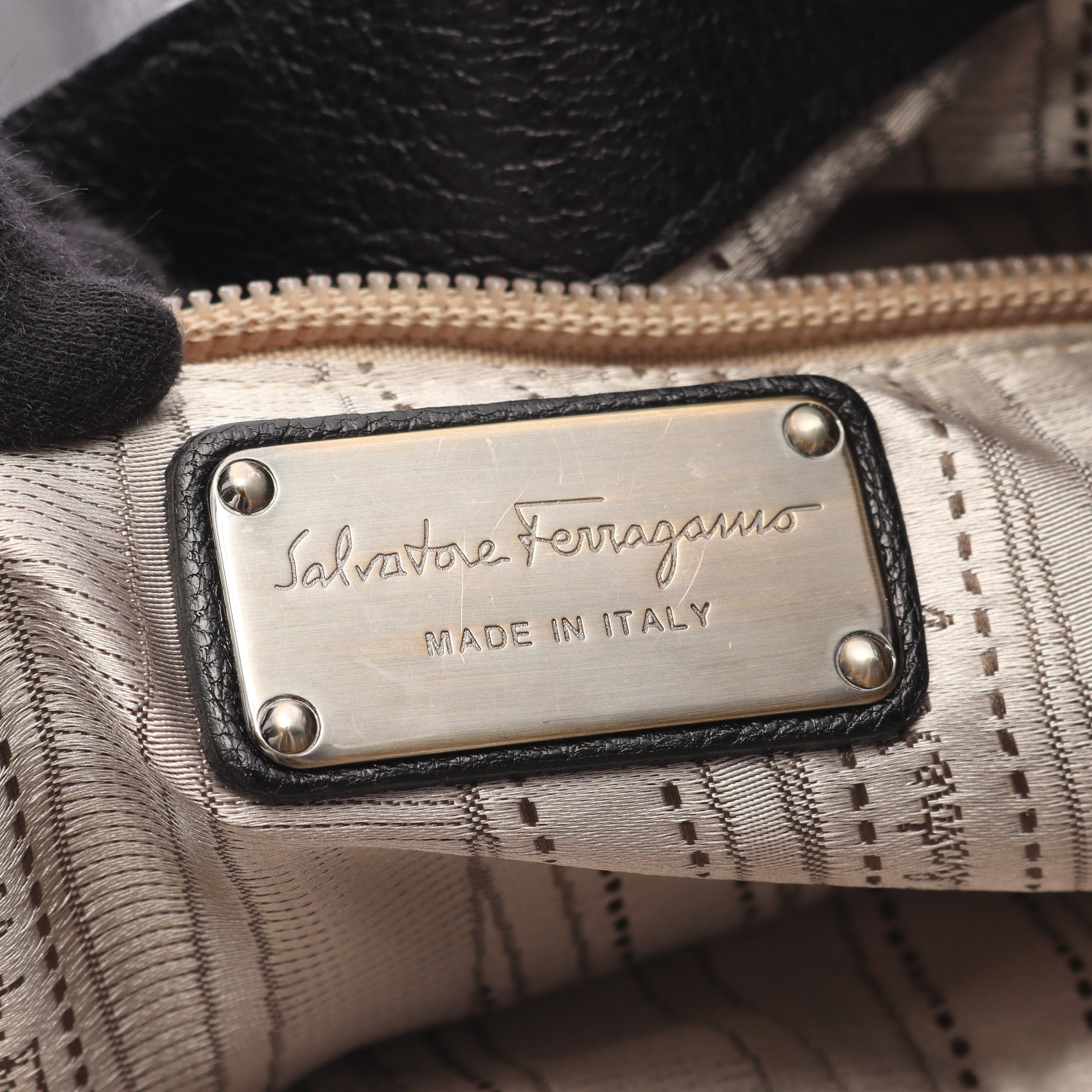 ガンチーニ ハンドバッグ レザー ブラック サルヴァトーレフェラガモ バッグ Salvatore Ferragamo