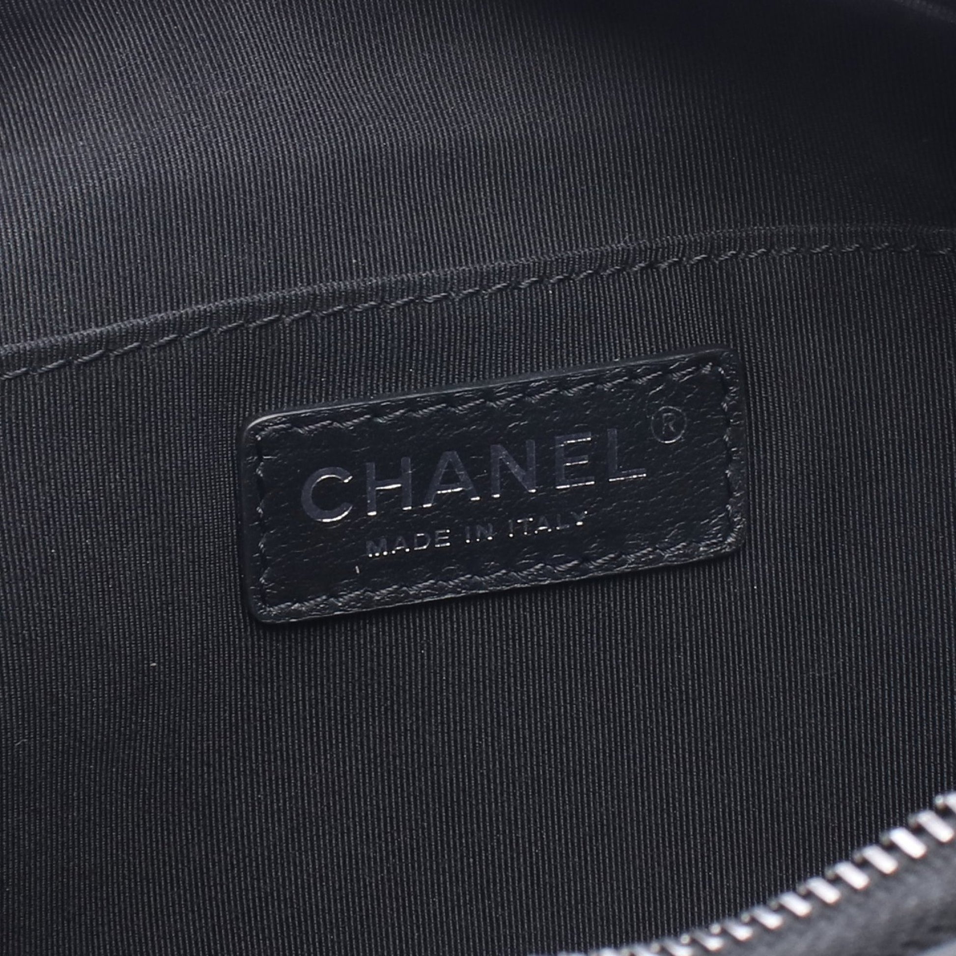 マトラッセ ボディバッグ ウエストバッグ レザー ブラック シルバー金具 シャネル バッグ CHANEL