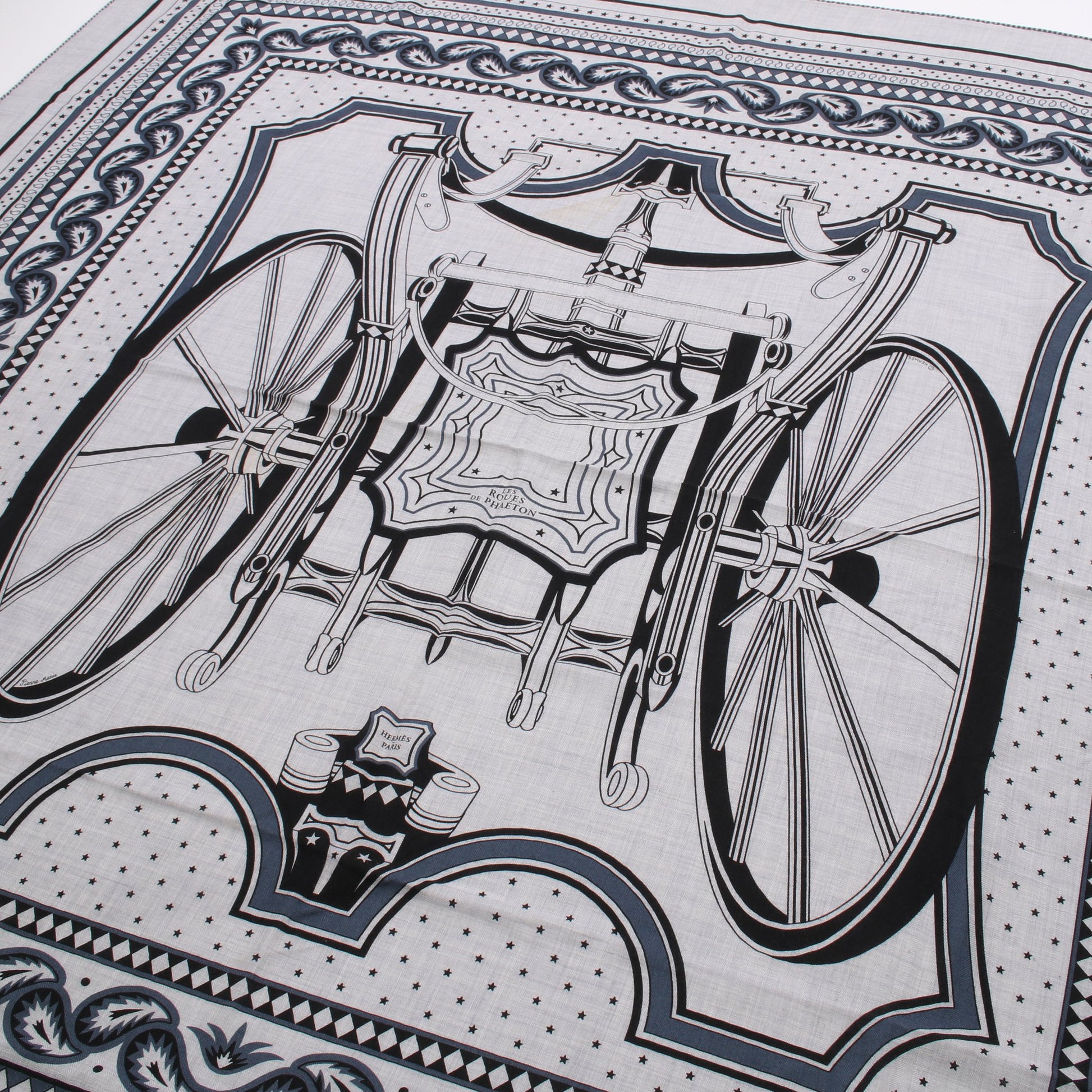 カレジェアン カレ140 LES ROUES DE PHAETON Bandana スカーフ ショール カシミヤ シルク グレー ブラック ネイビー エルメス 財布・小物 HERMES