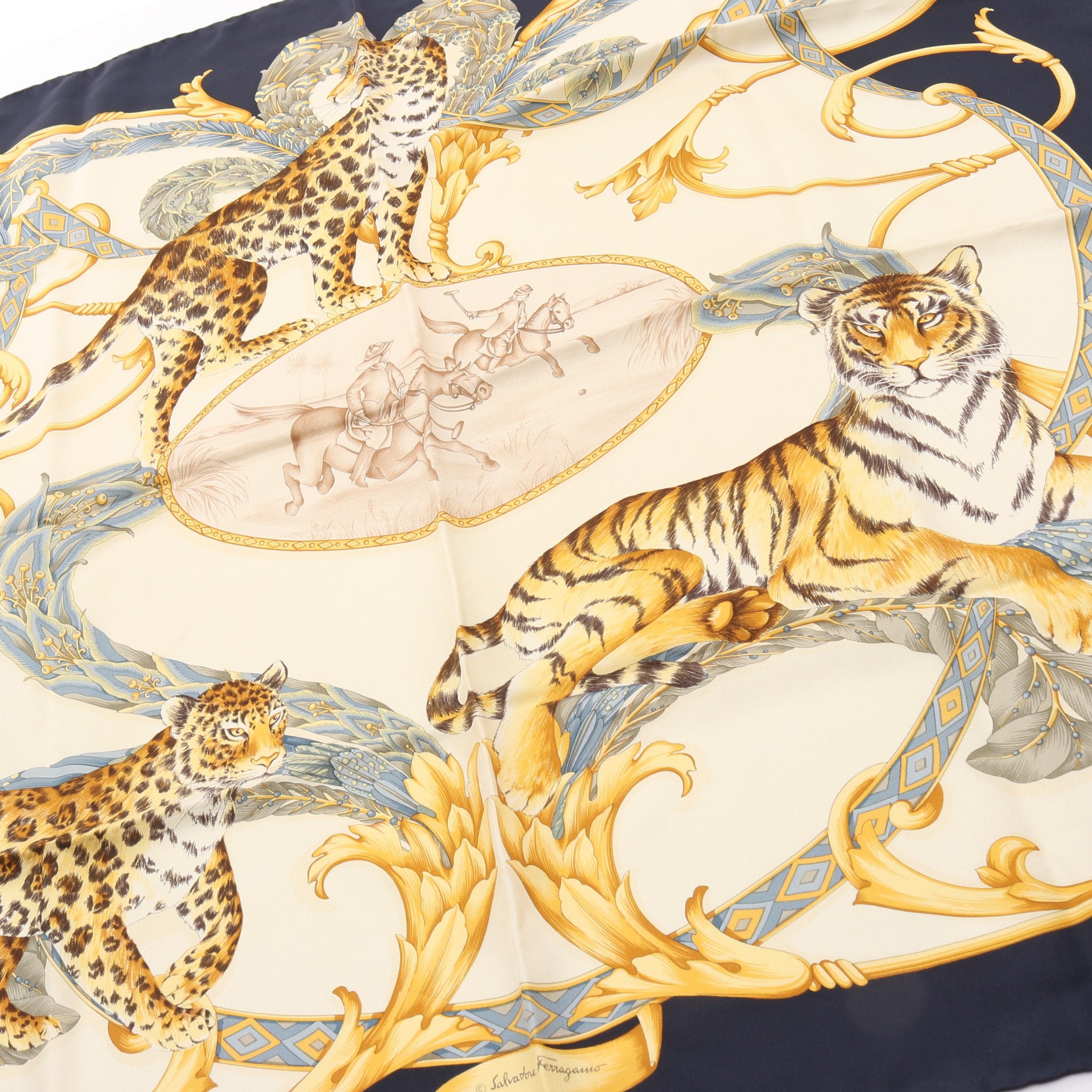 【美品】✨サルヴァトーレ フェラガモ 85cm 箱付き レオパード スカーフ 総柄 虎 レオパード スカーフ シルク ベージュ ネイビー マルチカラー
