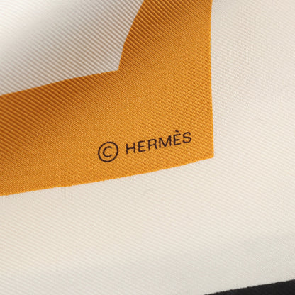 カレ90 LETTRES AU CARRE スカーフ シルク オフホワイト ブラック イエローブラウン エルメス 財布・小物 HERMES