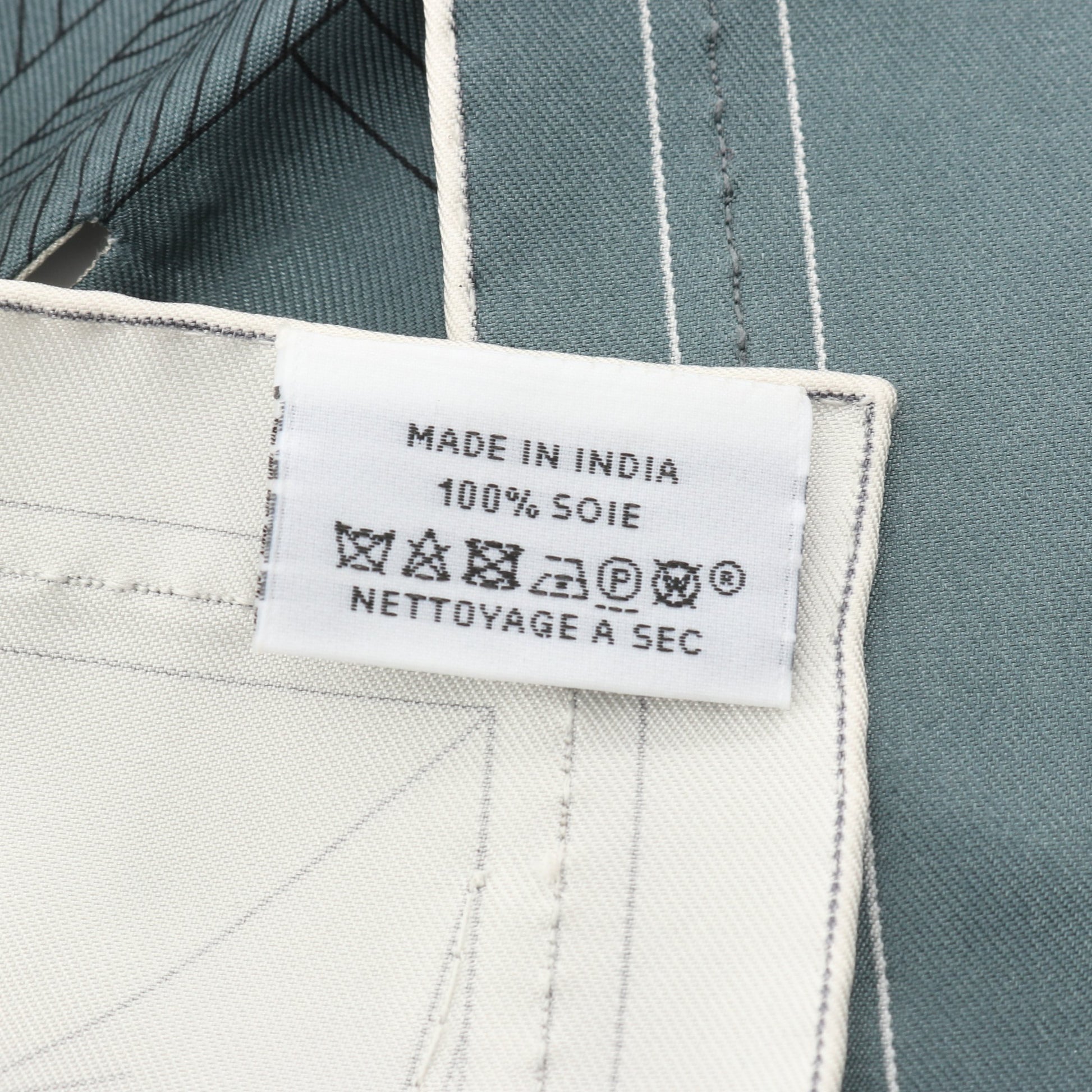 カレ ドサール PROJET de VOITURE PETIT-DUC BATEAU ビーズ スカーフ シルク ブルーグリーン オフホワイト ブラック エルメス 財布・小物 HERMES