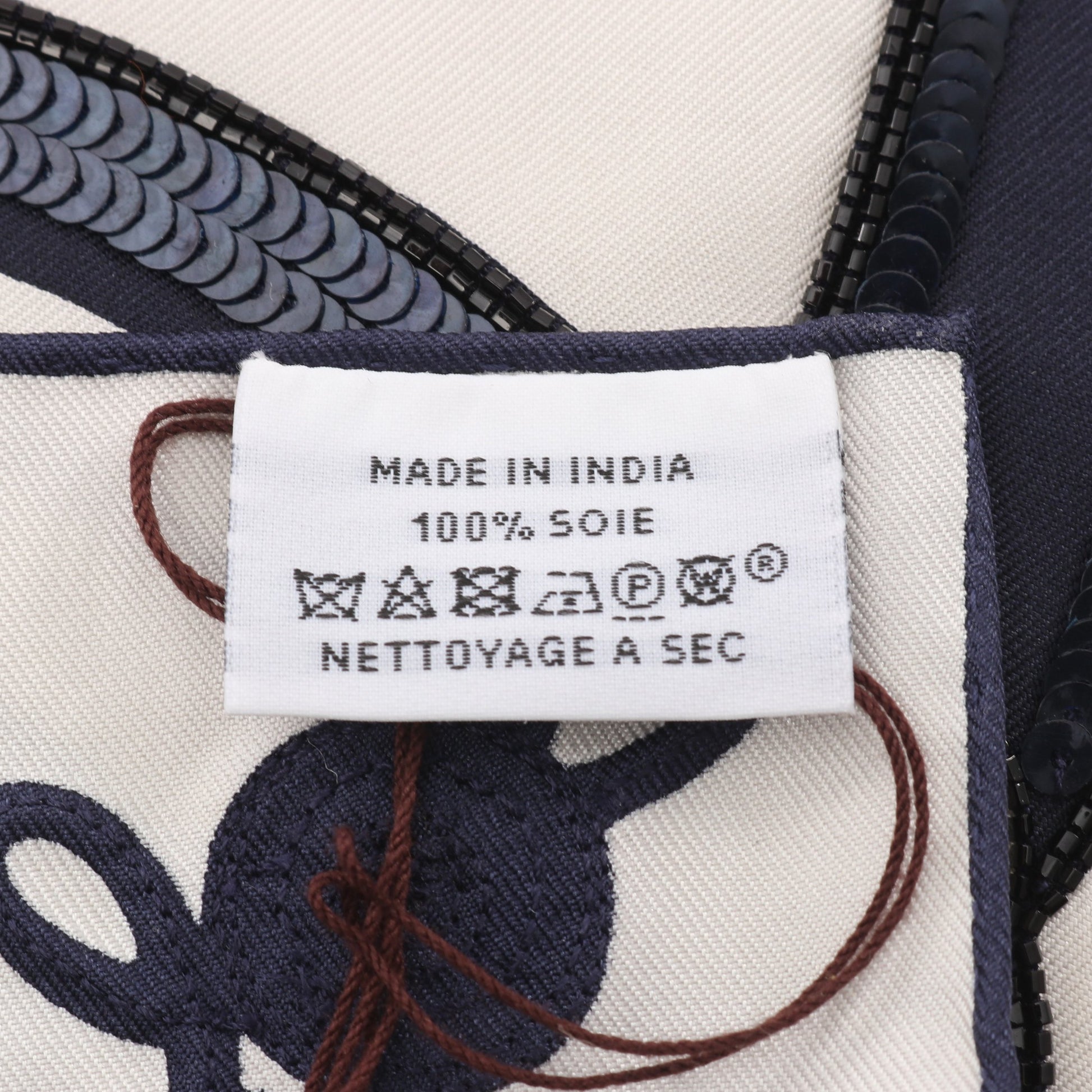 カレ ドサール プレシュー BRANDEBOURGS TATTOO ビーズ スパンコール スカーフ シルク ネイビー オフホワイト エルメス 財布・小物 HERMES