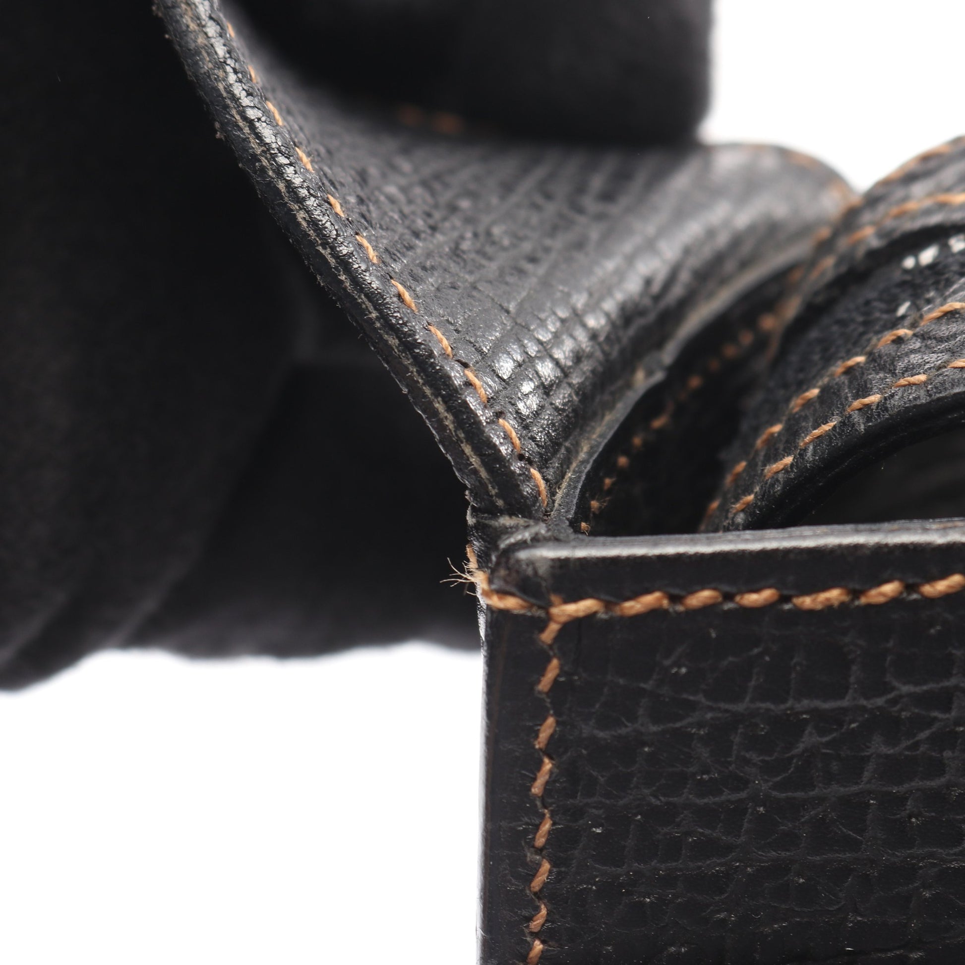 型押しロゴ ショルダーバッグ レザー ブラック ロエベ バッグ LOEWE