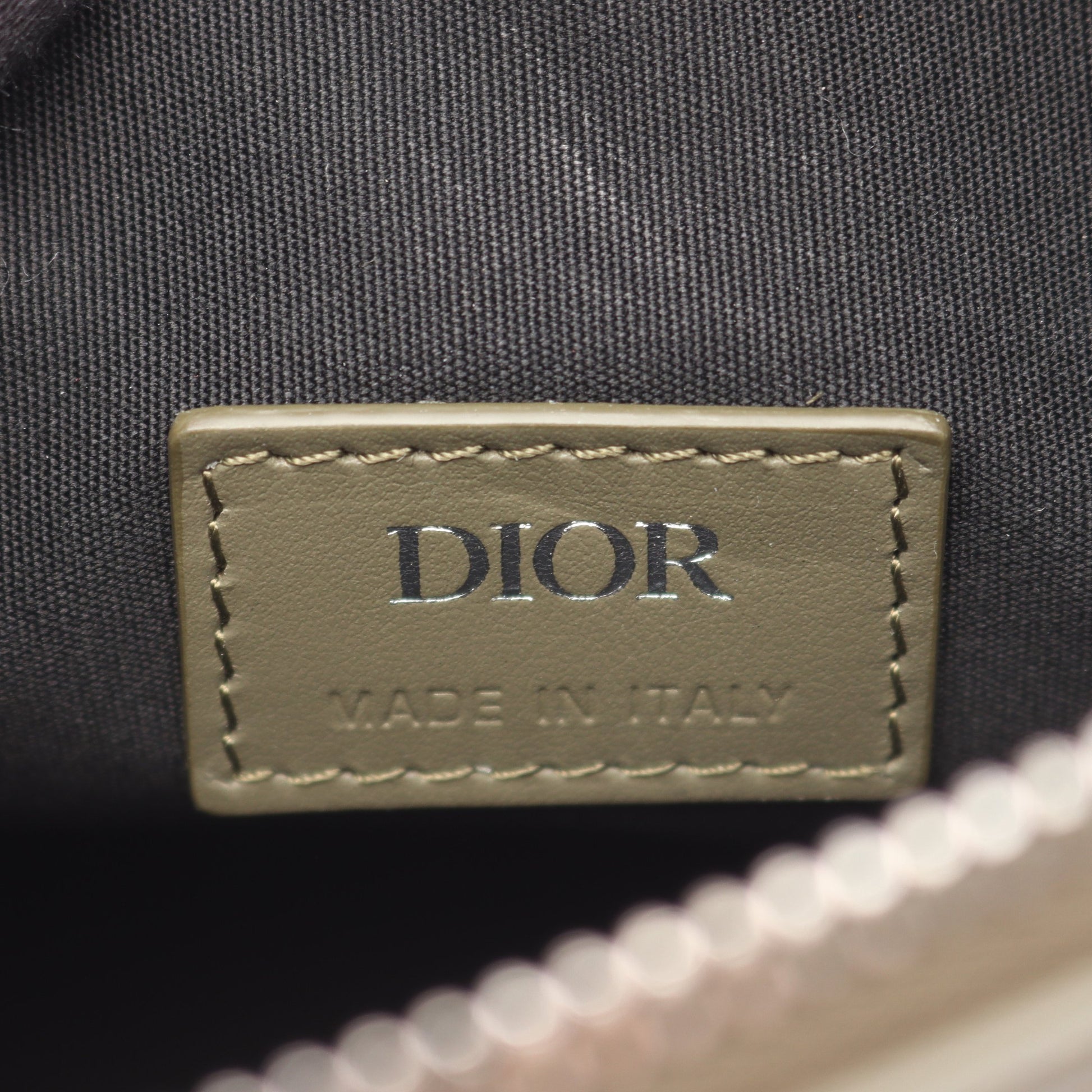 サドルバッグ ボディバッグ レザー カーキグリーン ベージュ クリスチャンディオール バッグ Christian Dior