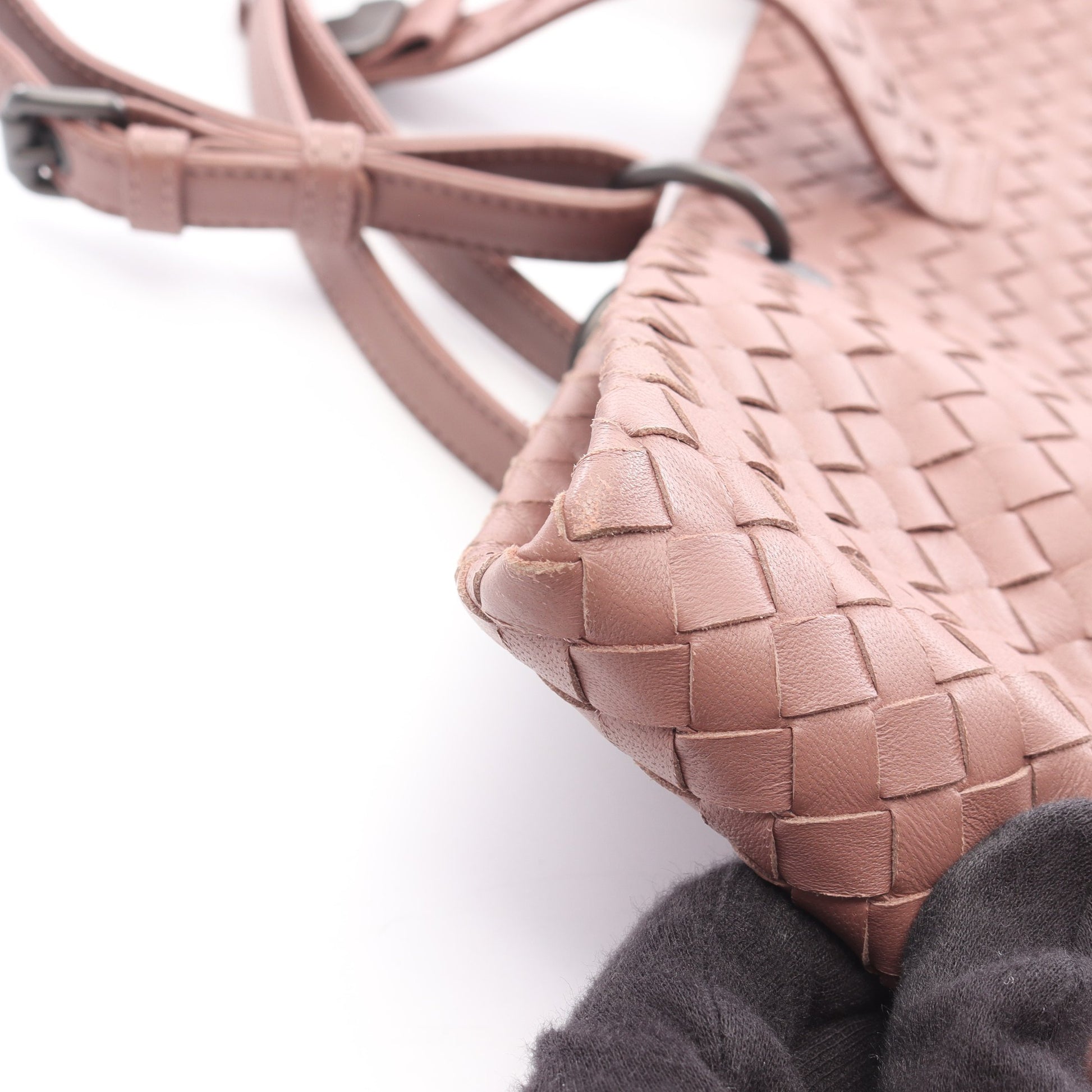 イントレチャート カプリ ハンドバッグ トートバッグ レザー ダスティピンク ボッテガヴェネタ バッグ BOTTEGA VENETA