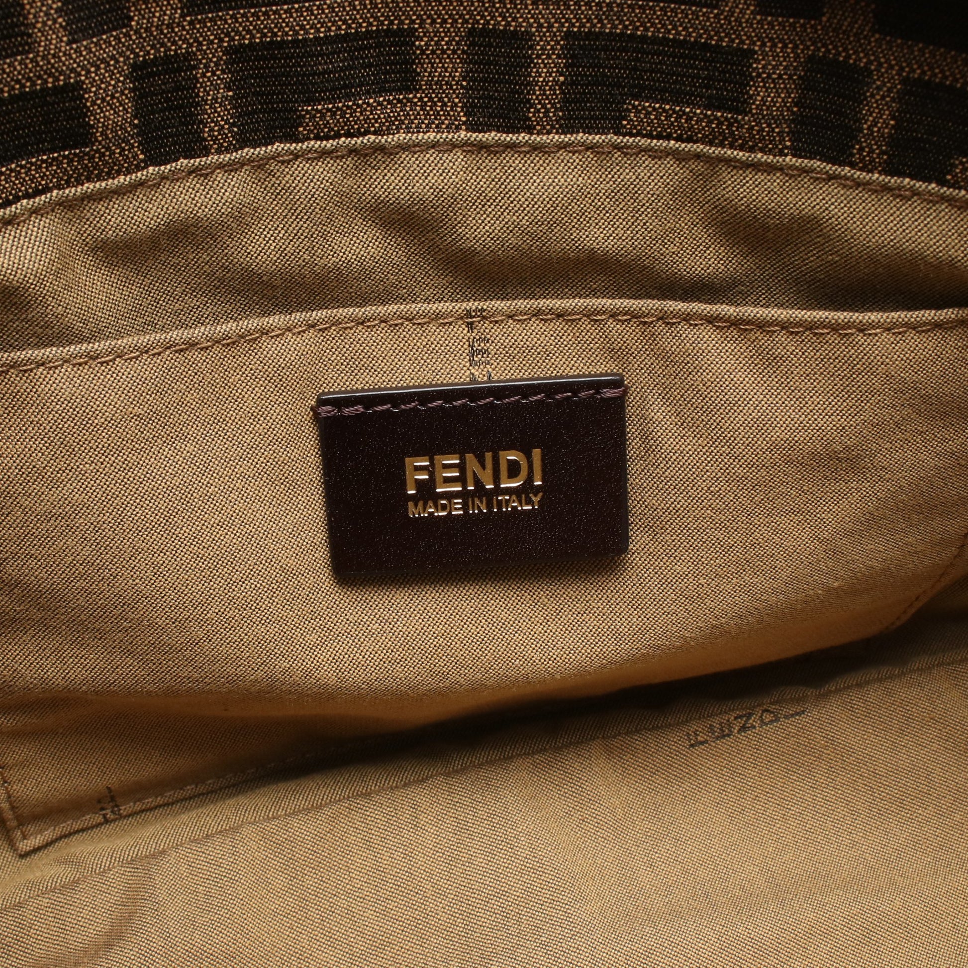 ズッカ ショルダーバッグ キャンバス レザー ブラウン ダークブラウン フェンディ バッグ FENDI
