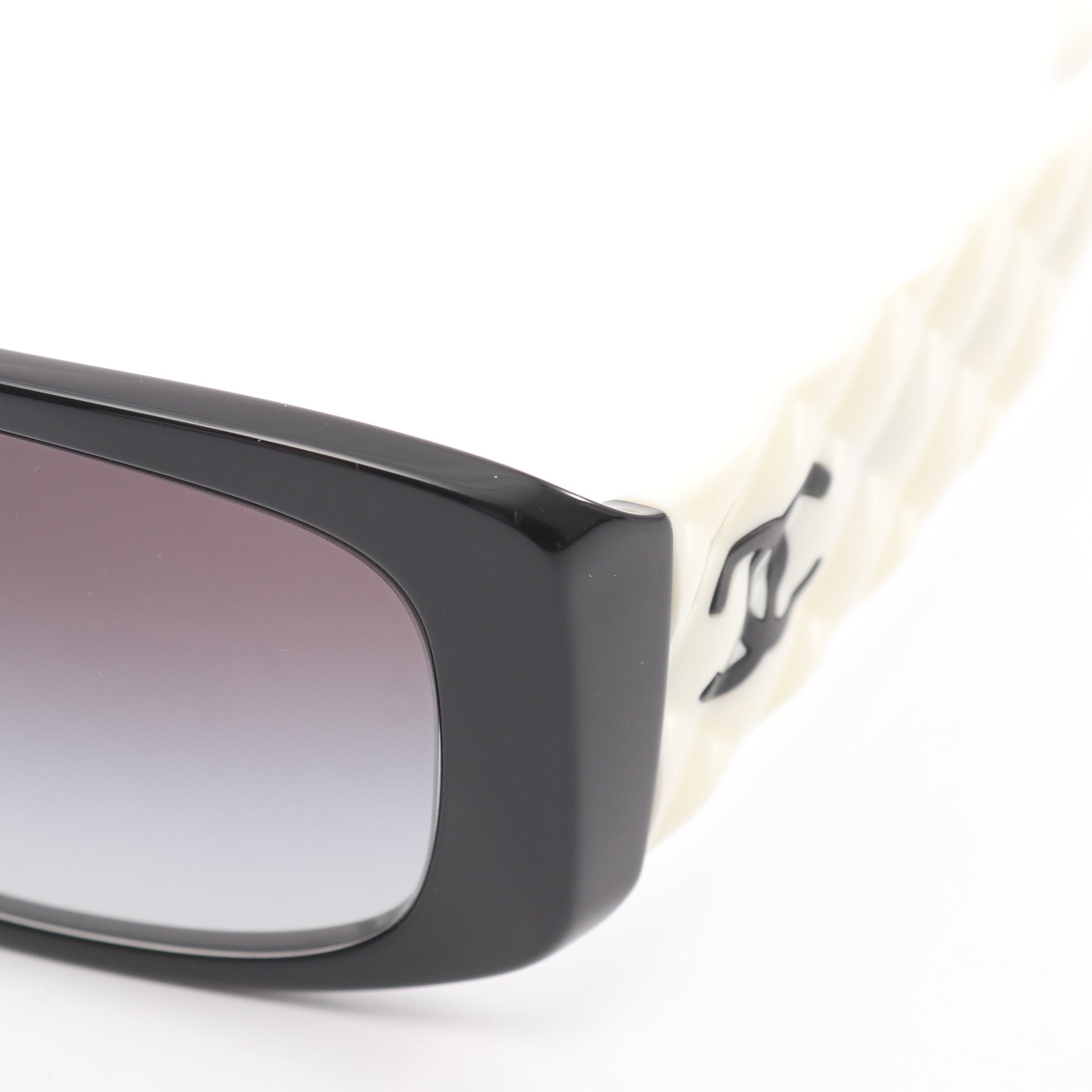 【お値下げ中】CHANEL ブラック グラデーション サングラス CHANEL（シャネル） サングラス ブランド グラデーションブラック 0CH