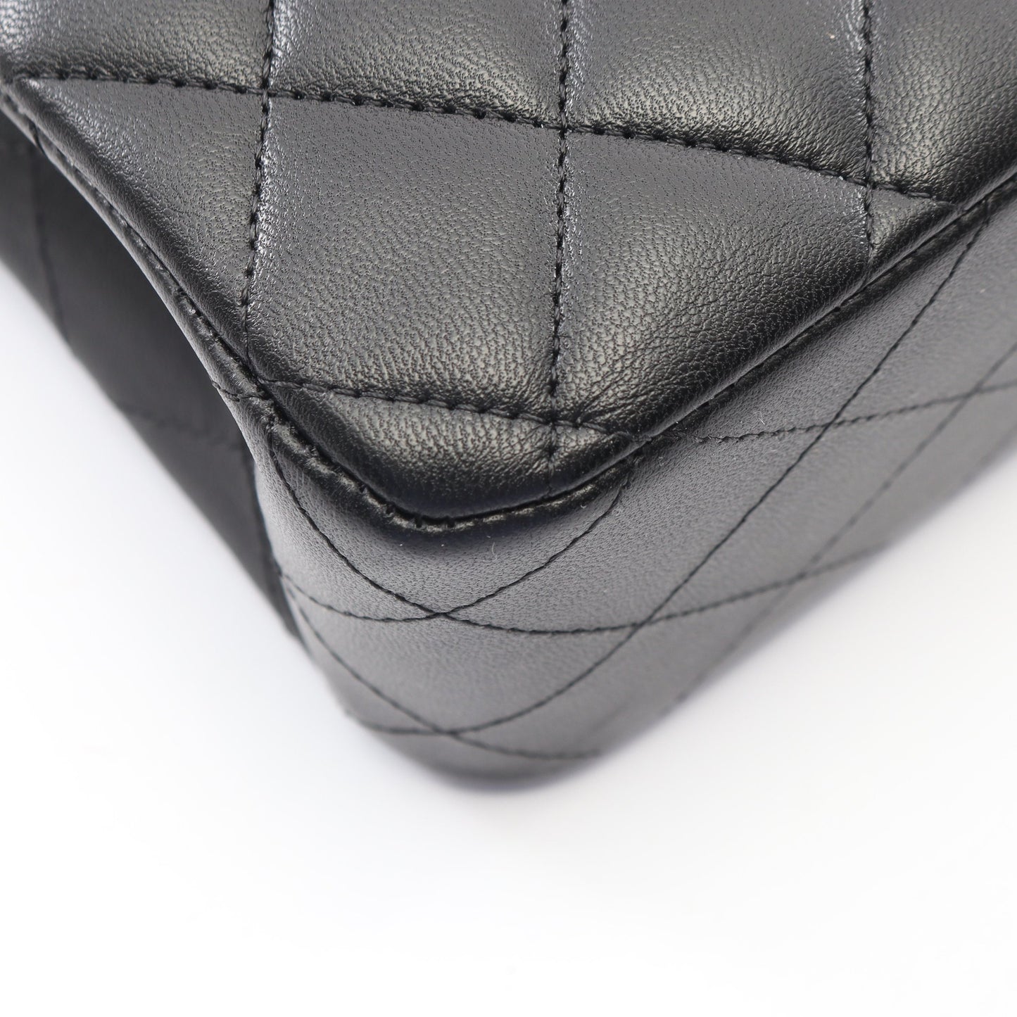 マトラッセ Wフラップ Wチェーンショルダーバッグ ラムスキン ブラック ゴールド金具 シャネル バッグ CHANEL