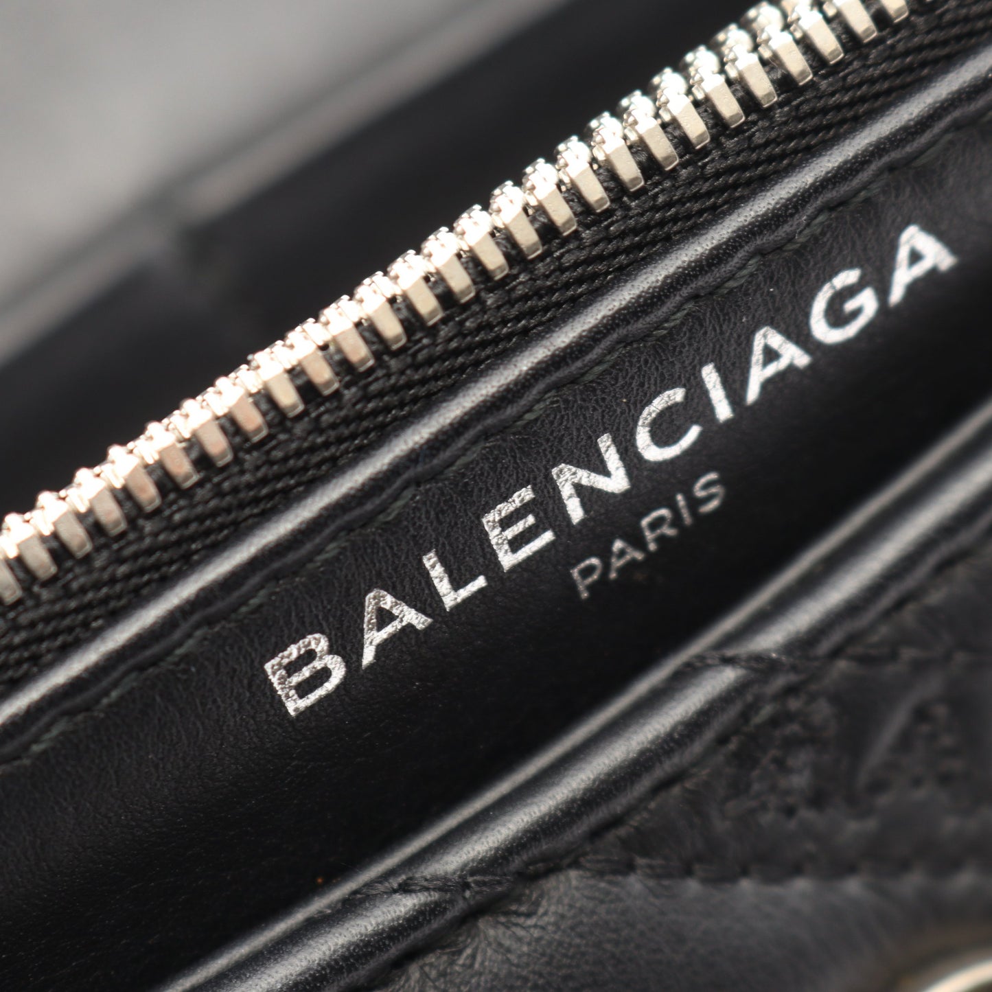 BBロゴ チェーンショルダーバッグ レザー ブラック バレンシアガ バッグ BALENCIAGA