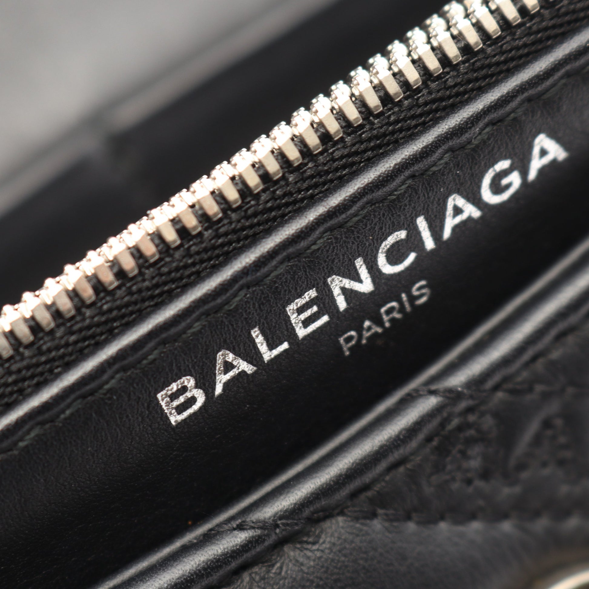 BBロゴ チェーンショルダーバッグ レザー ブラック バレンシアガ バッグ BALENCIAGA
