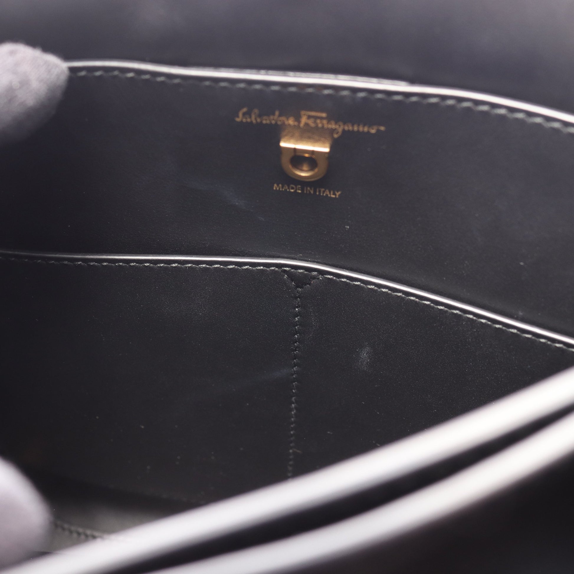 マーゴット ガンチーニ 2WAY ハンドバッグ レザー ブラック サルヴァトーレフェラガモ バッグ Salvatore Ferragamo