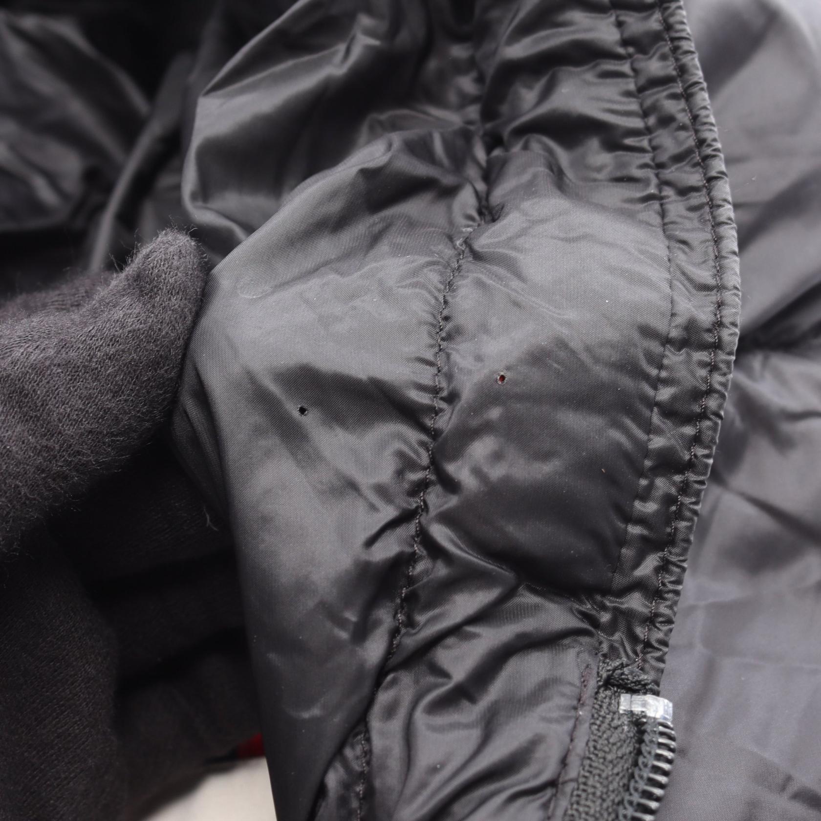 VANOISE フード付き ダウンベスト ナイロン ブラック モンクレール アウター MONCLER