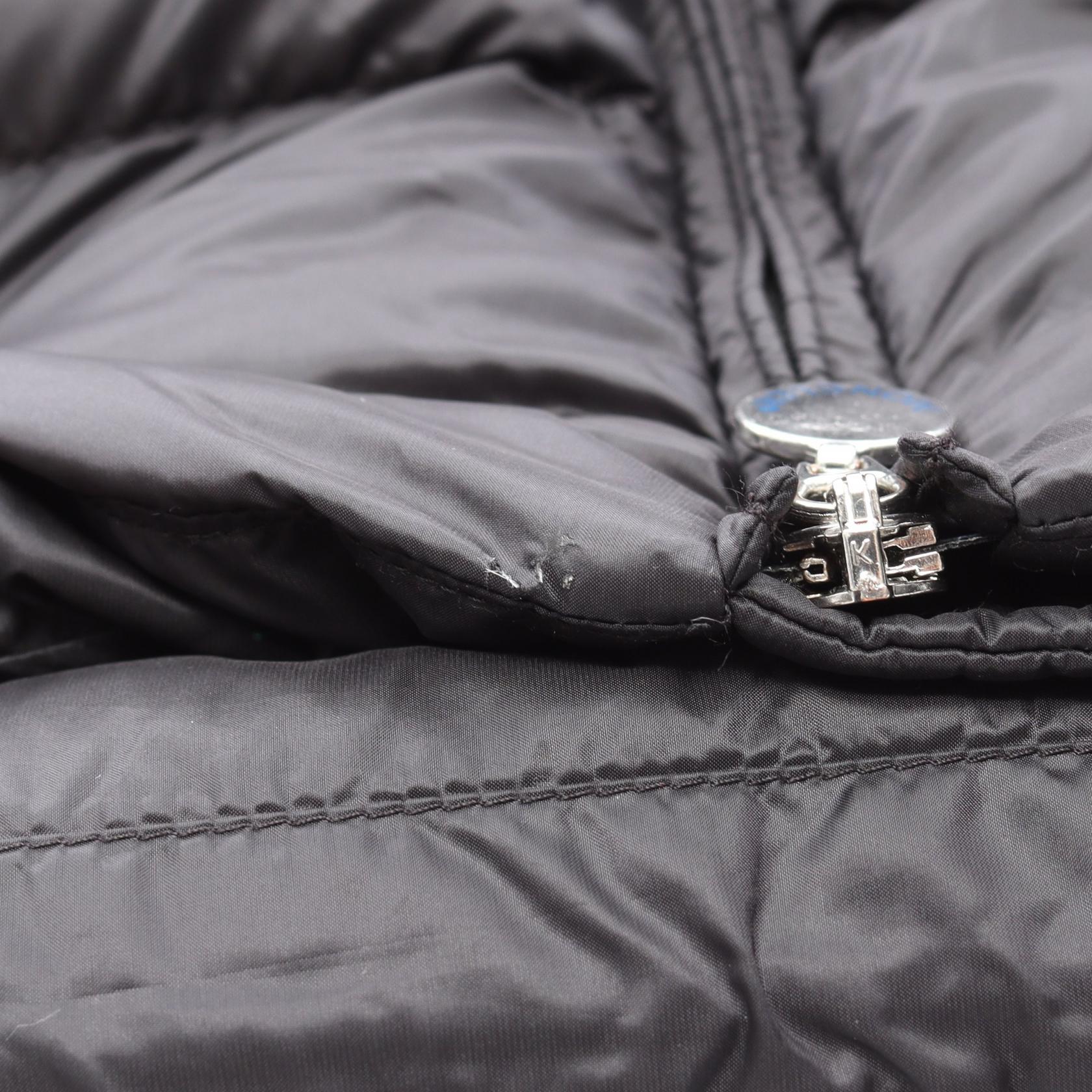 VANOISE フード付き ダウンベスト ナイロン ブラック モンクレール アウター MONCLER
