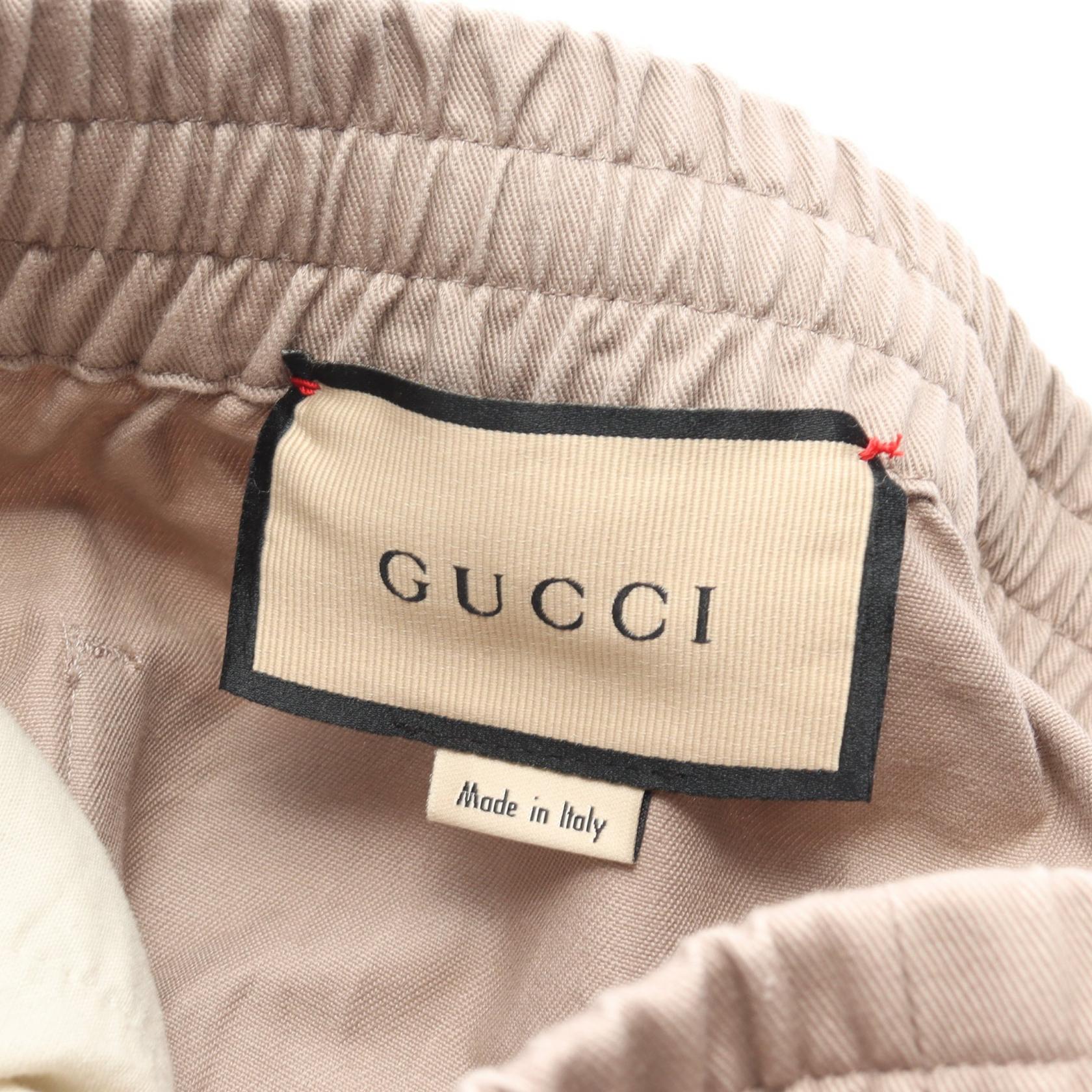 ロゴワッペン イージーパンツ コットン ピンクベージュ グッチ ボトムス GUCCI