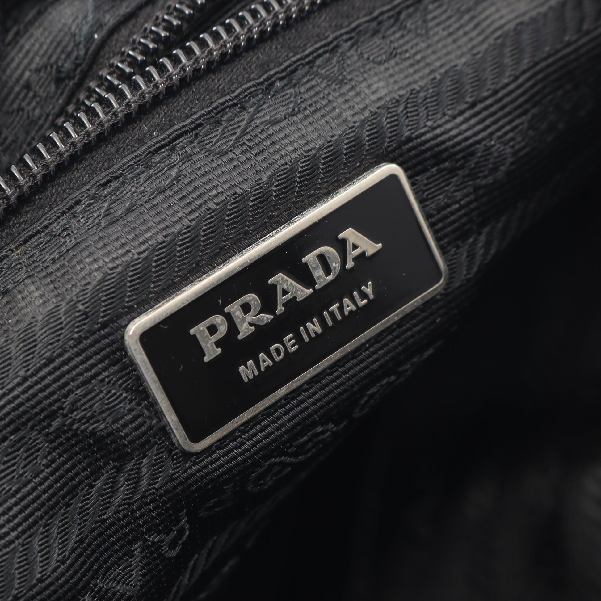 VIAGGIO ショルダーバッグ ナイロン サフィアーノレザー ブラック プラダ バッグ PRADA