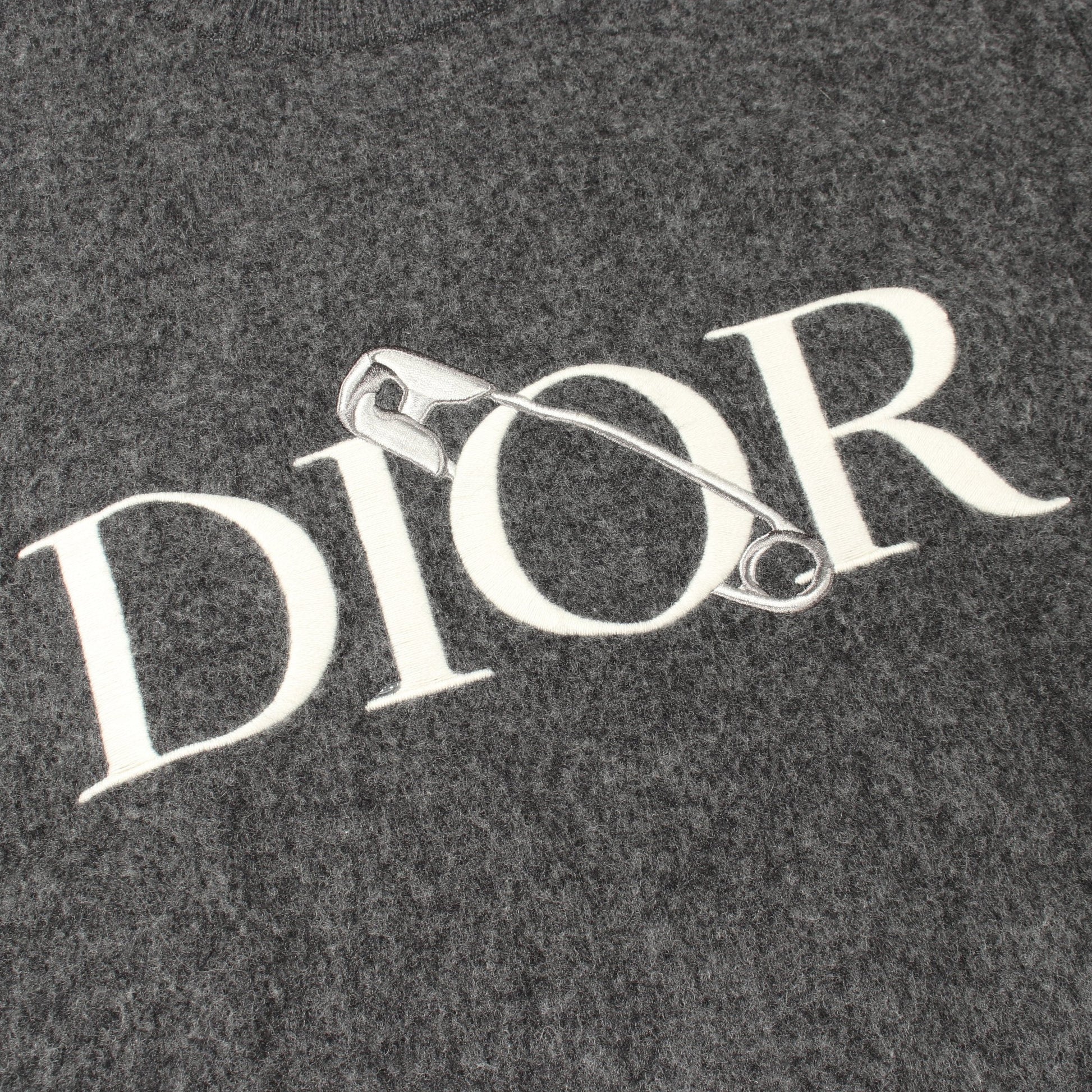 DIOR × JUDY BLAME 043M610AT202 ロゴ刺繍 ニット ウール グレー ディオール トップス DIOR