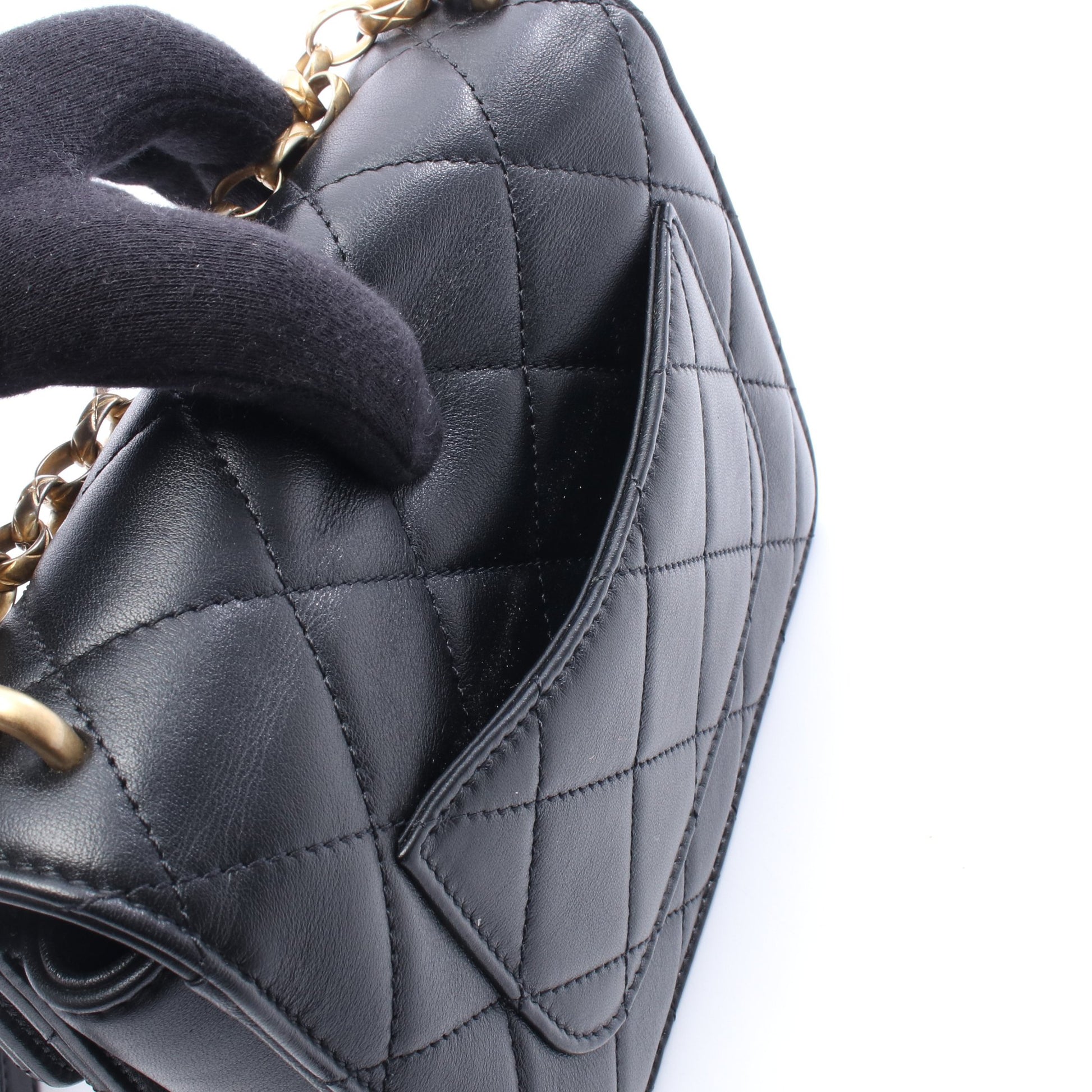マトラッセ チェーンショルダーバッグ レザー ブラック ゴールド金具 シャネル バッグ CHANEL