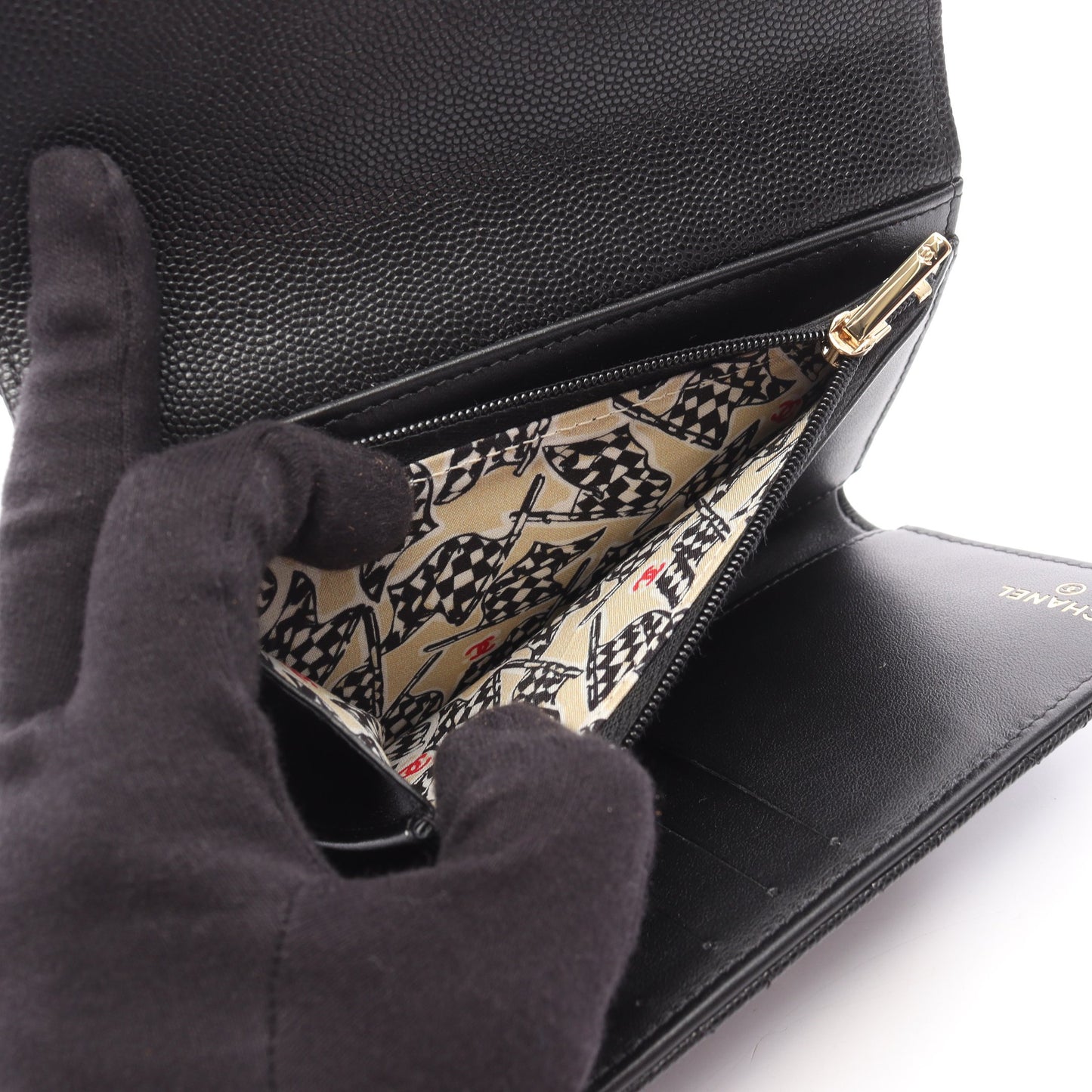 マトラッセ 三つ折り財布 キャビアスキン ブラック ゴールド金具 シャネル 財布・小物 CHANEL